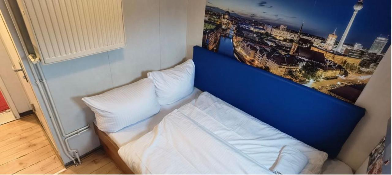 Shipotel-Berlin Gmbh, Shipotel Eastern & Shipotel Western 2* Berlin