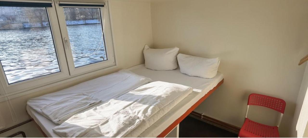 Shipotel-Berlin Gmbh, Shipotel Eastern & Shipotel Western Berlin