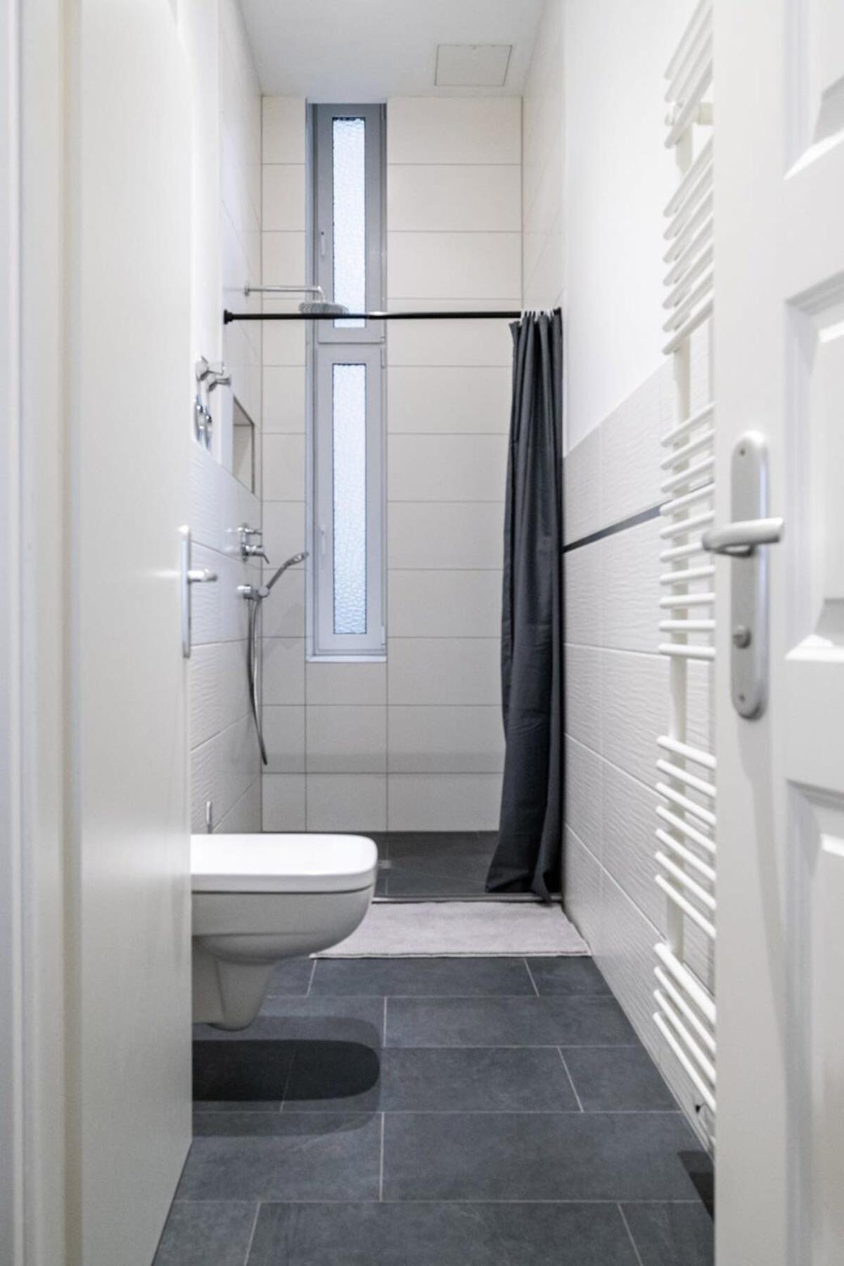 Homely - Spacious, Modern, S-bahn Nearby , Groups & Families * Berlin