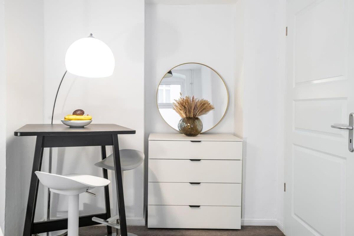 Homely - Spacious, Modern, S-bahn Nearby , Groups & Families *