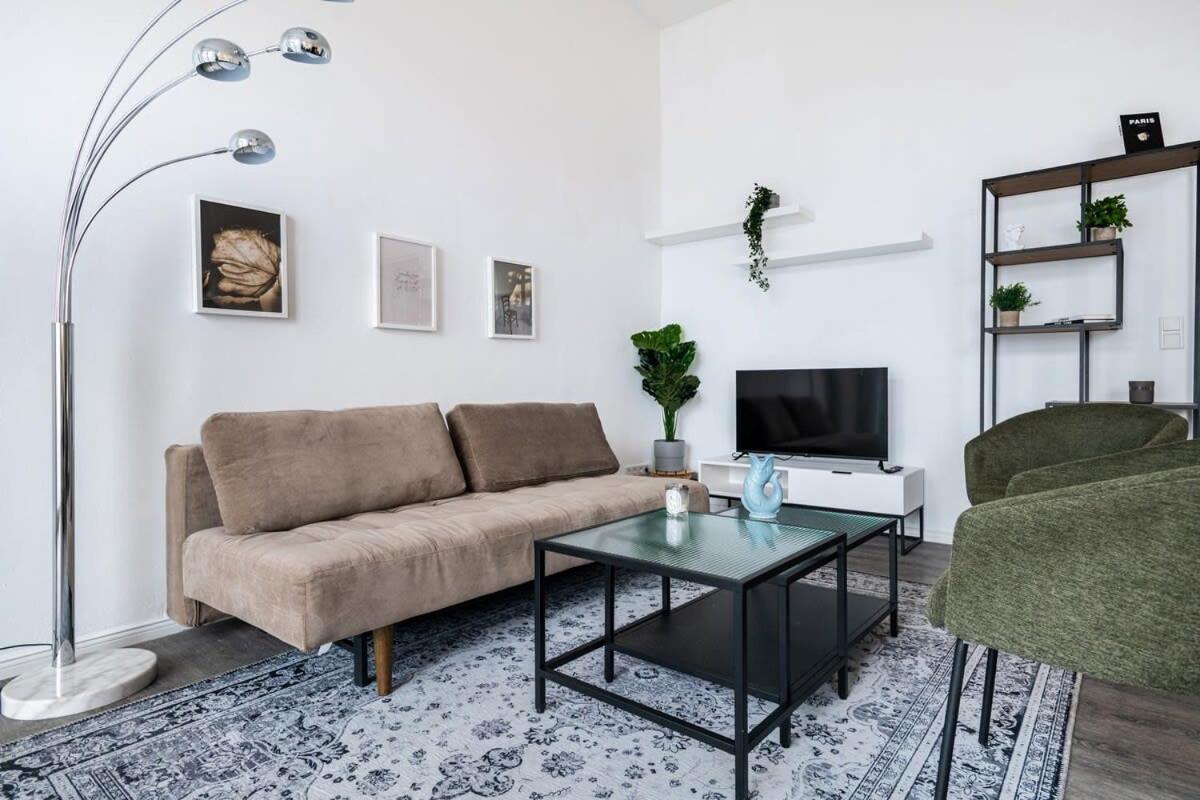 Apartamento Homely - Spacious, Modern, S-bahn Nearby , Groups & Families