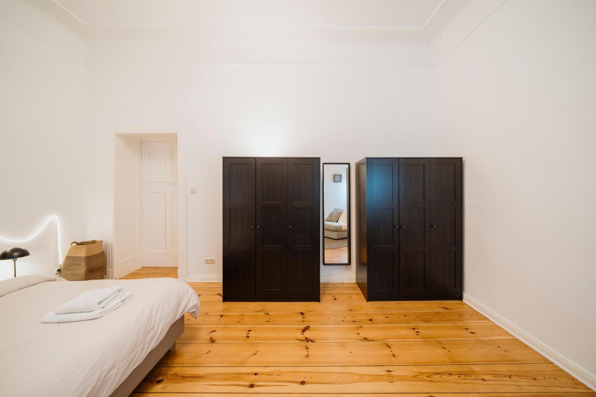 Homely - Luxurious, Spacious, Near Victory Column, River Apartment *