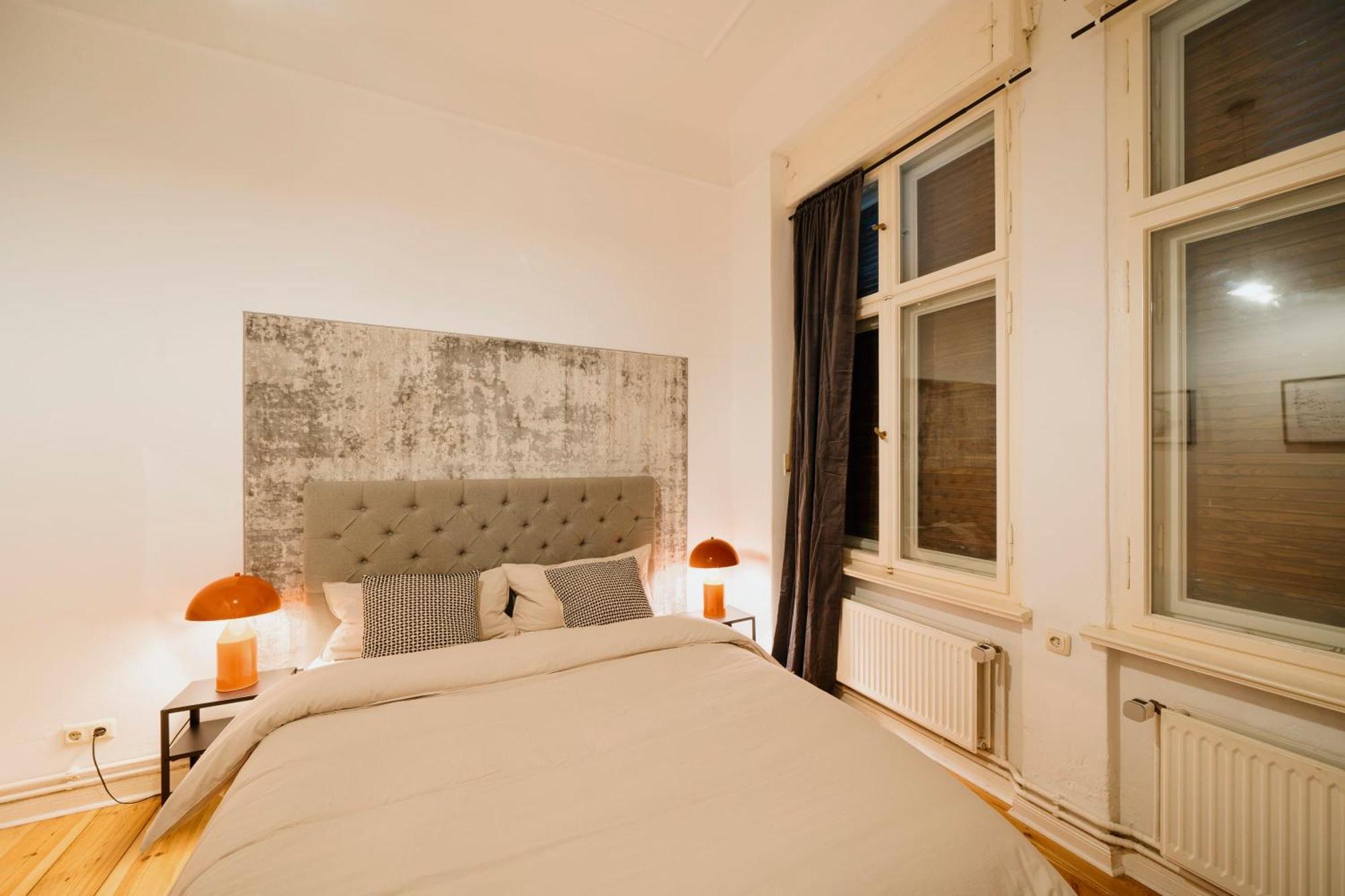 Apartment Homely - Luxurious, Spacious, Near Victory Column, River *