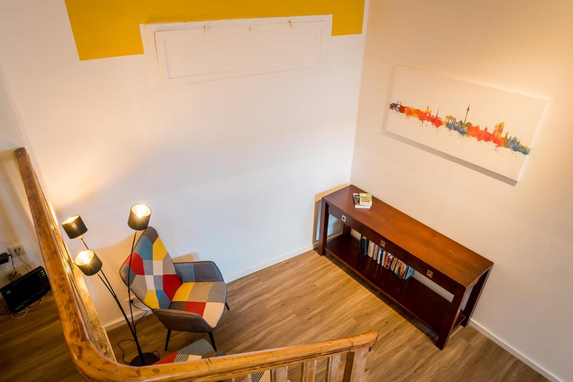 Three Bedroom Big Kitchen Selfcheckin Street Parking Apartment