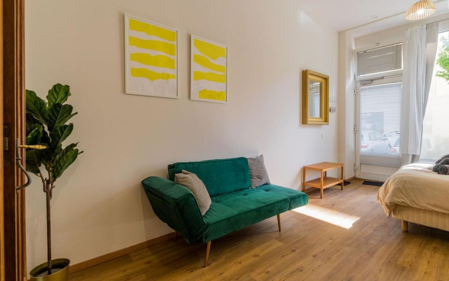Central - Self Check In - High Speed Wifi Apartment *