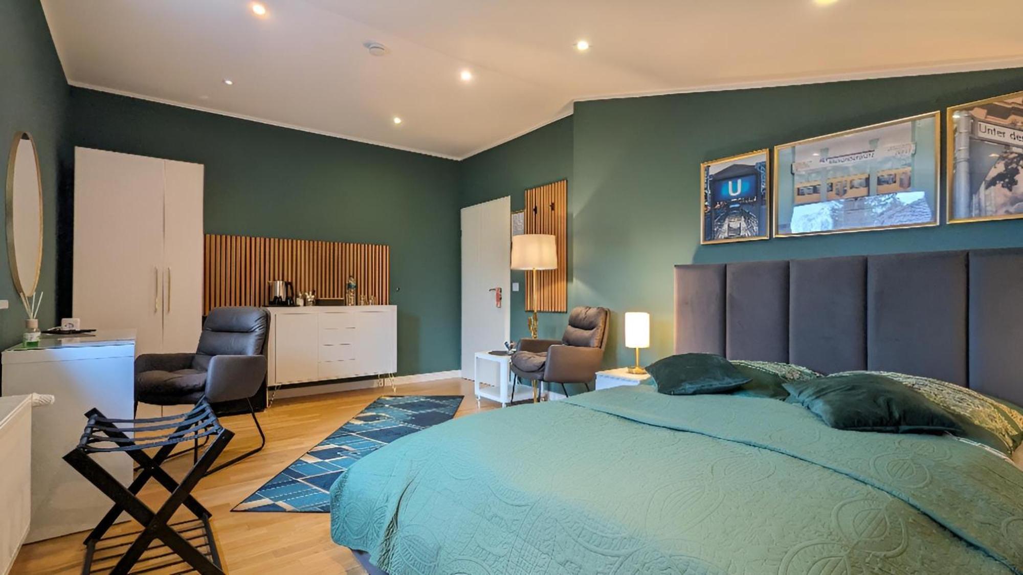 3 Rooms - Zimmervermietung Naehe Flughafen Ber - Gratis Wlan, Parken & Netflix Homestay *
