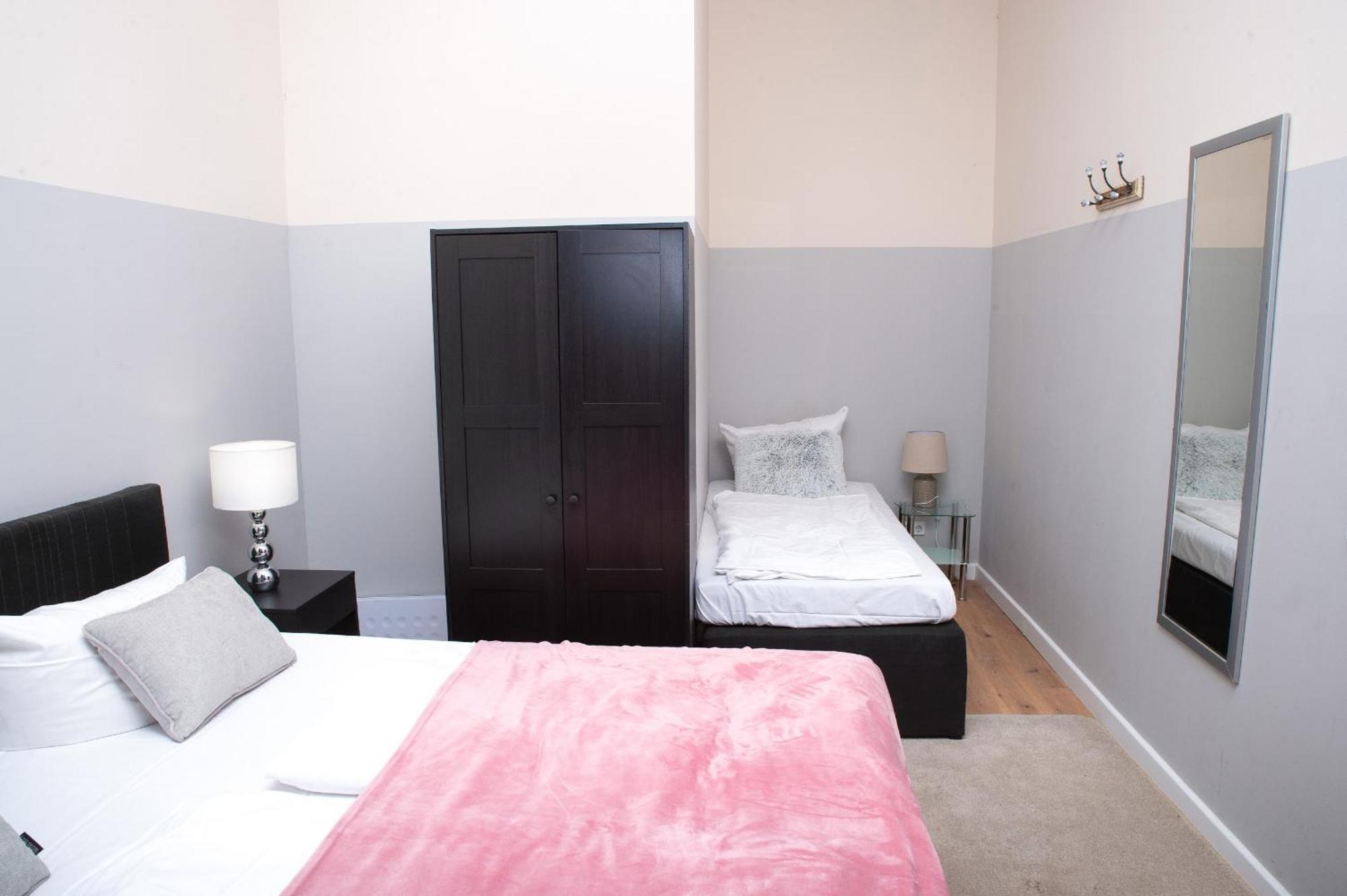Apartment Big 4rooms Kurfuerstendamm Berlin