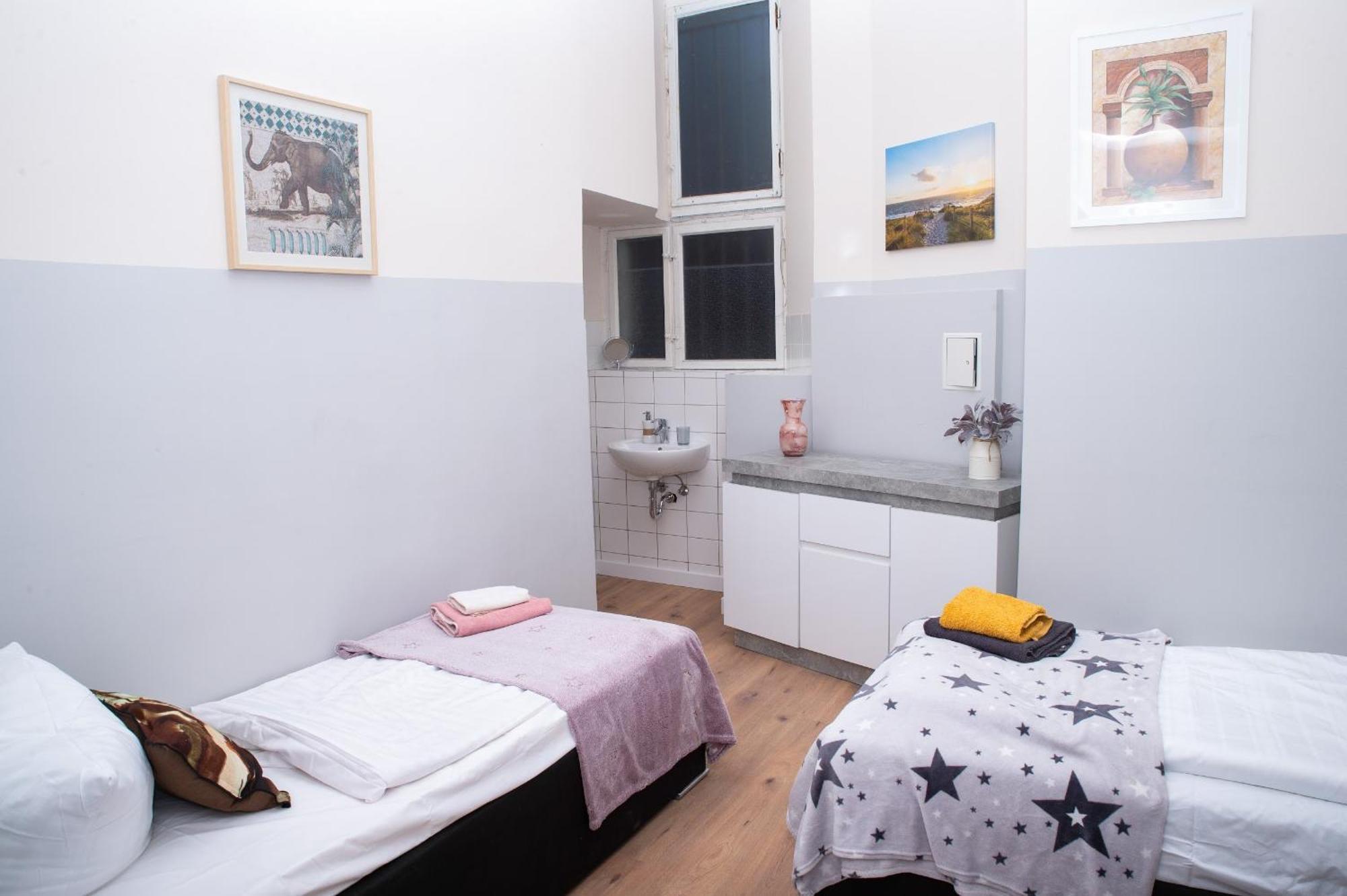 Big 4rooms Kurfuerstendamm