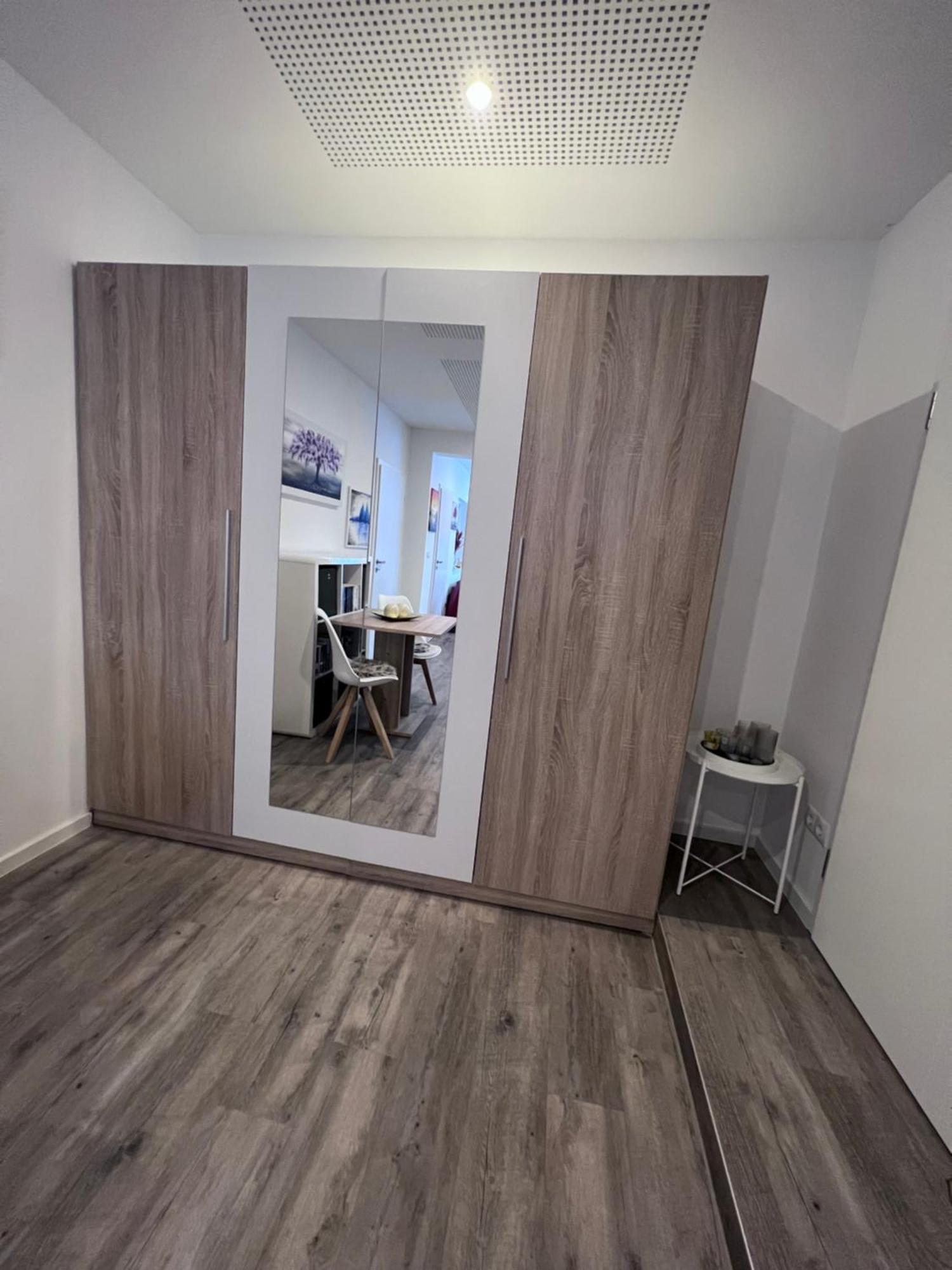 Apartment Zwischen Wald Und Wasser Mit Grossem Wasserbett & E-kamin