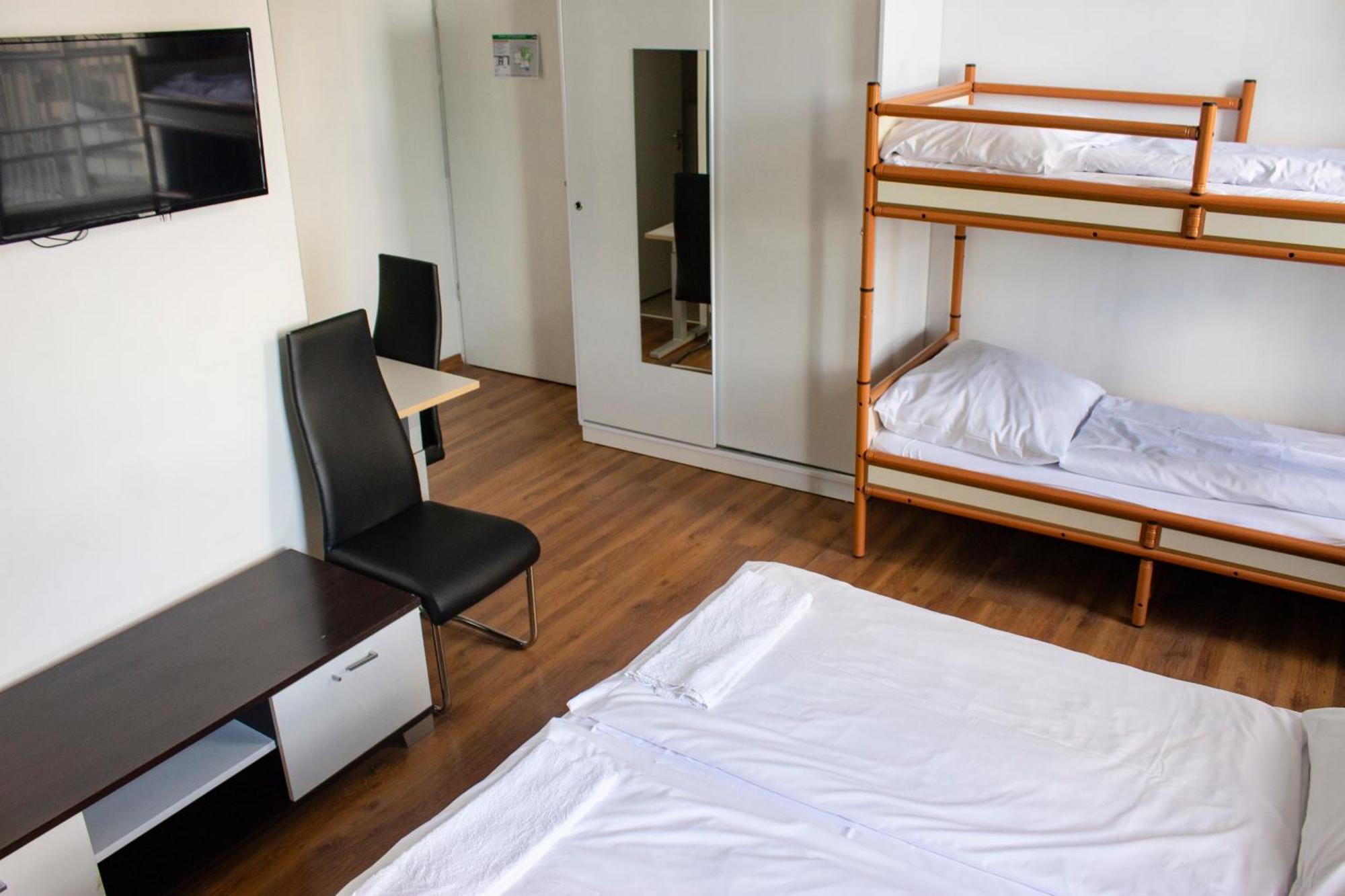 Albergue Metropol *