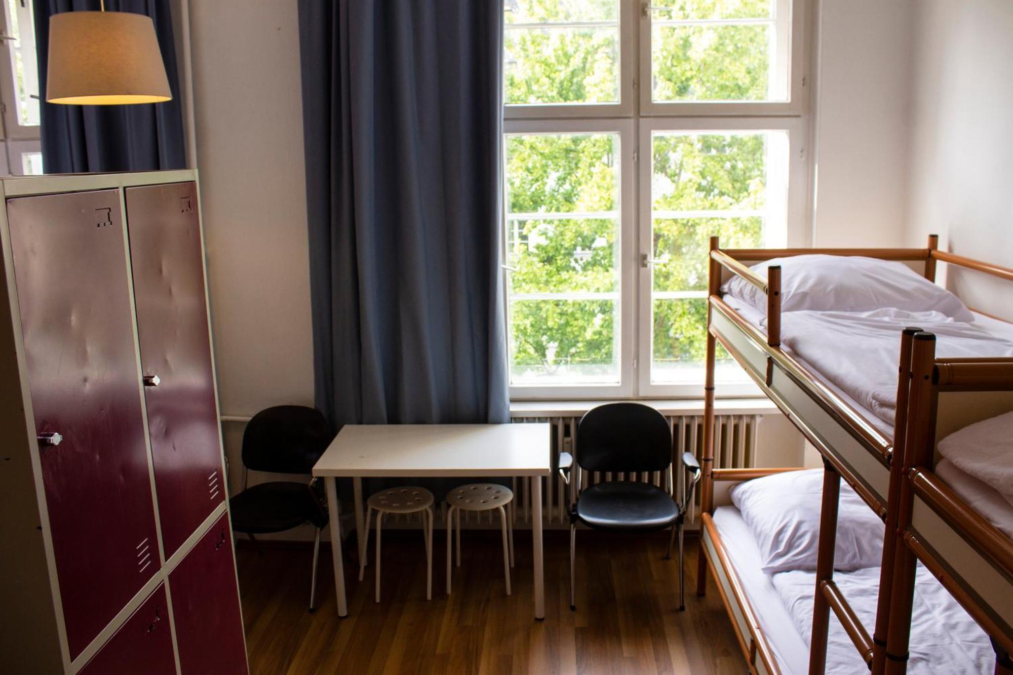 Albergue Metropol *