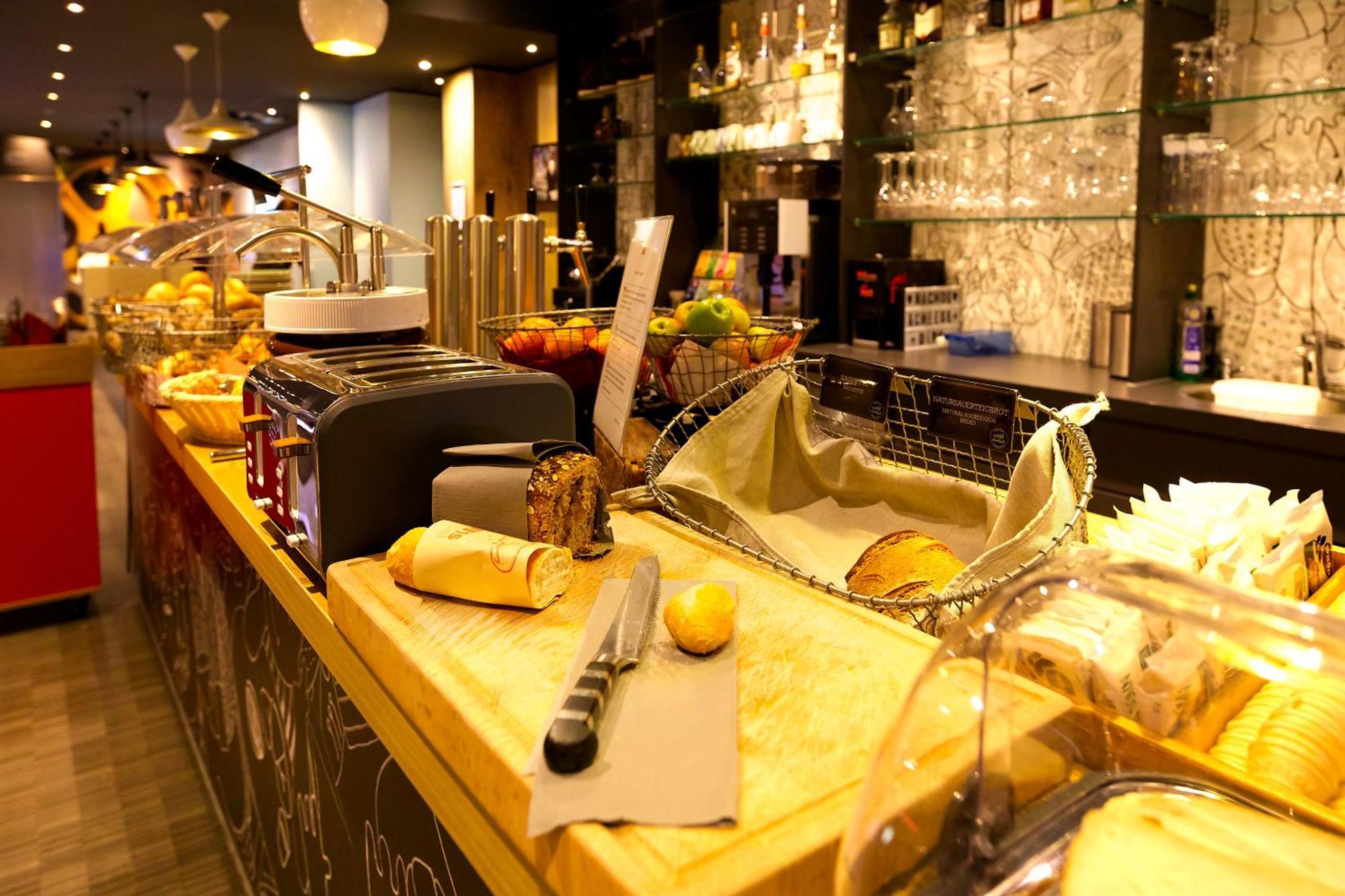 Ibis City Potsdamer Platz 2* Berlim