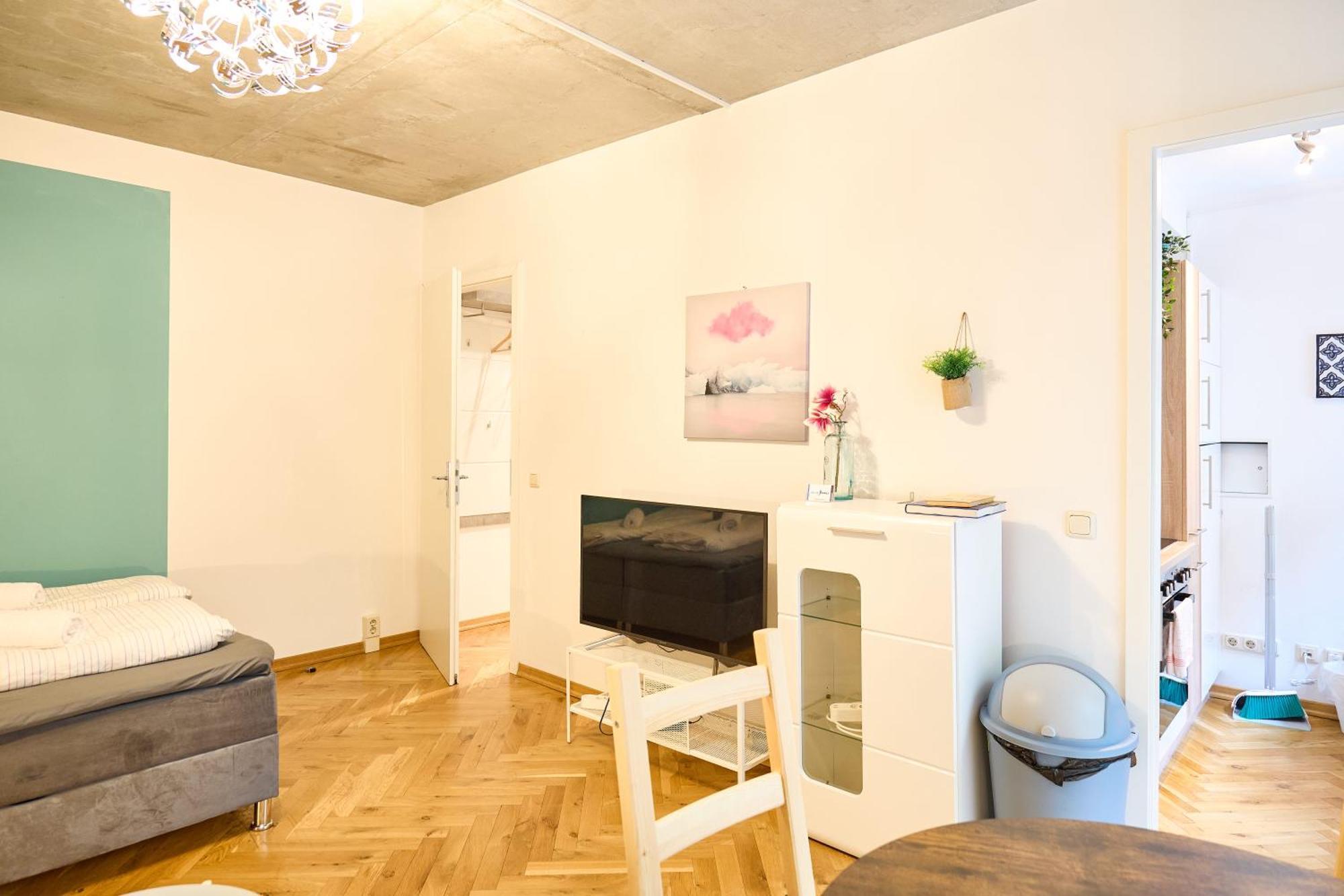 Mac Flats - Central, Free Netflix&wi-fi