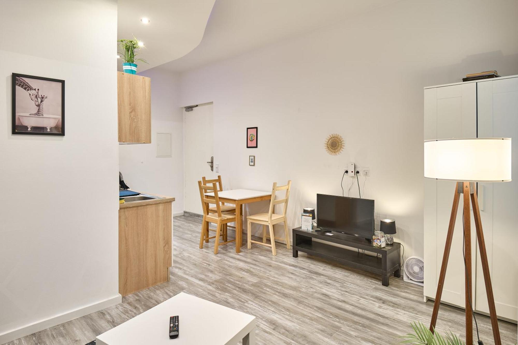 Mac Flats - Central, Free Netflix&wi-fi