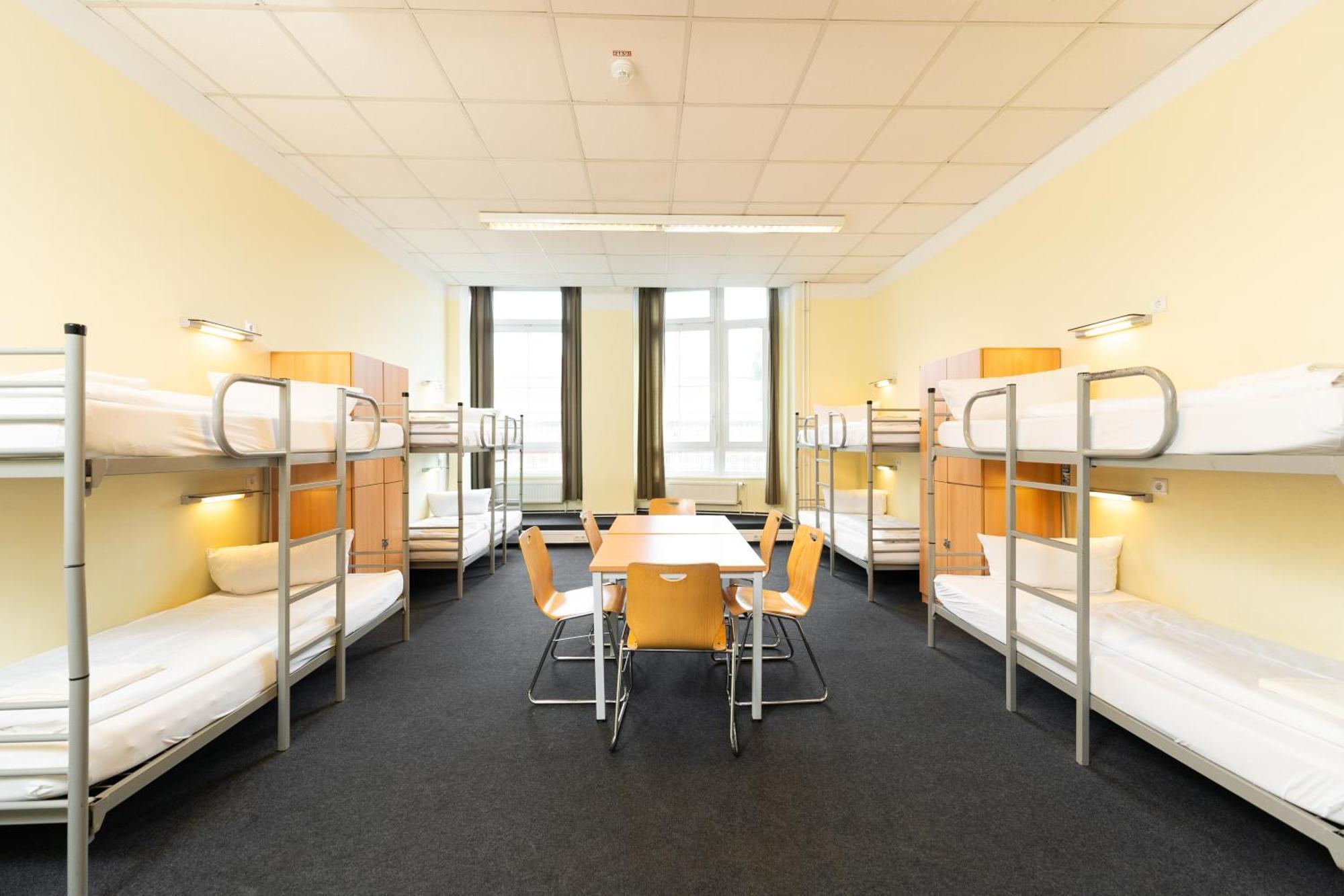 Industriepalast Albergue *