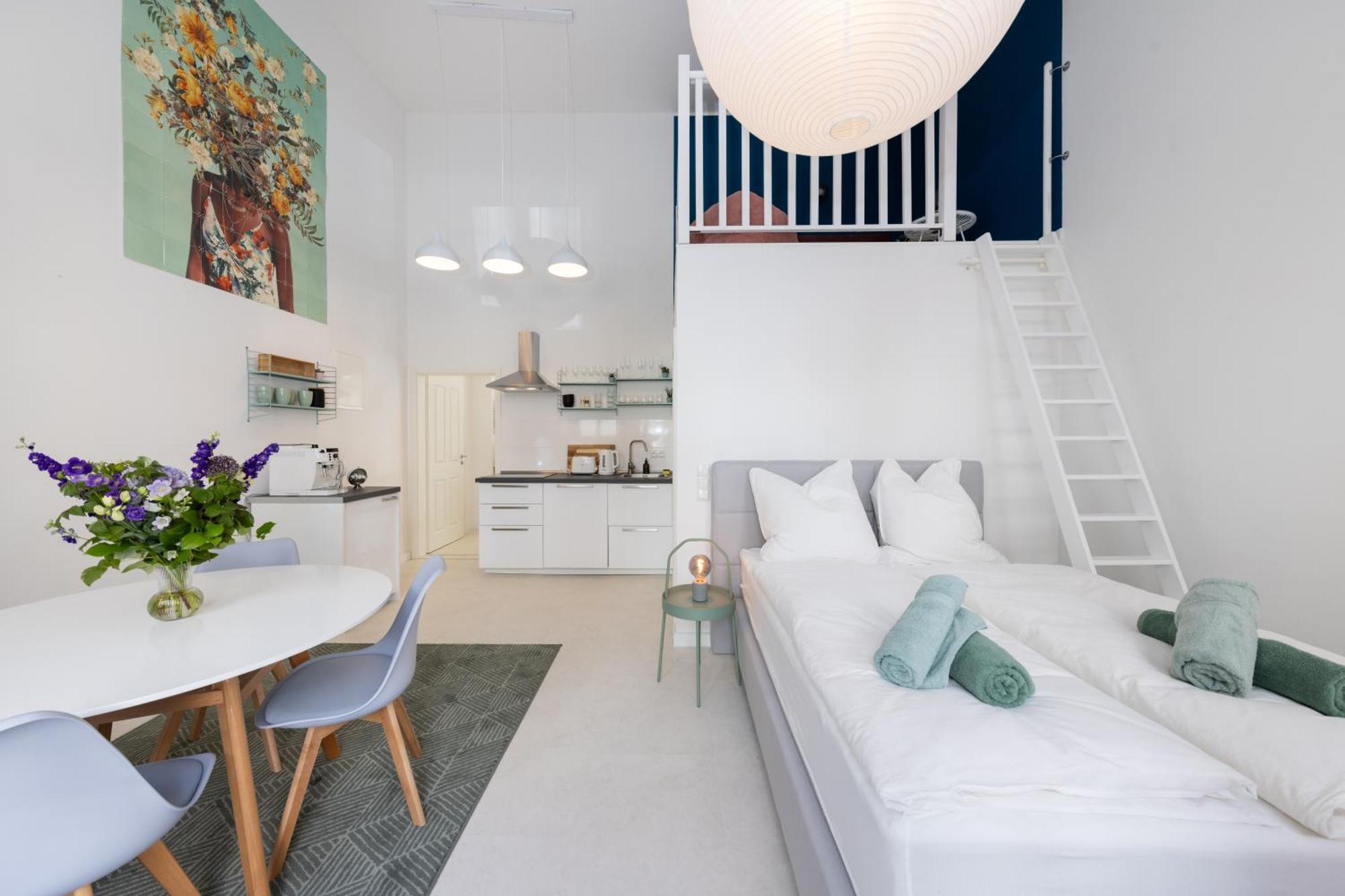 Apartamento Great 2-room Loft With 2 Bathrooms And 2 Kitchen Berlim