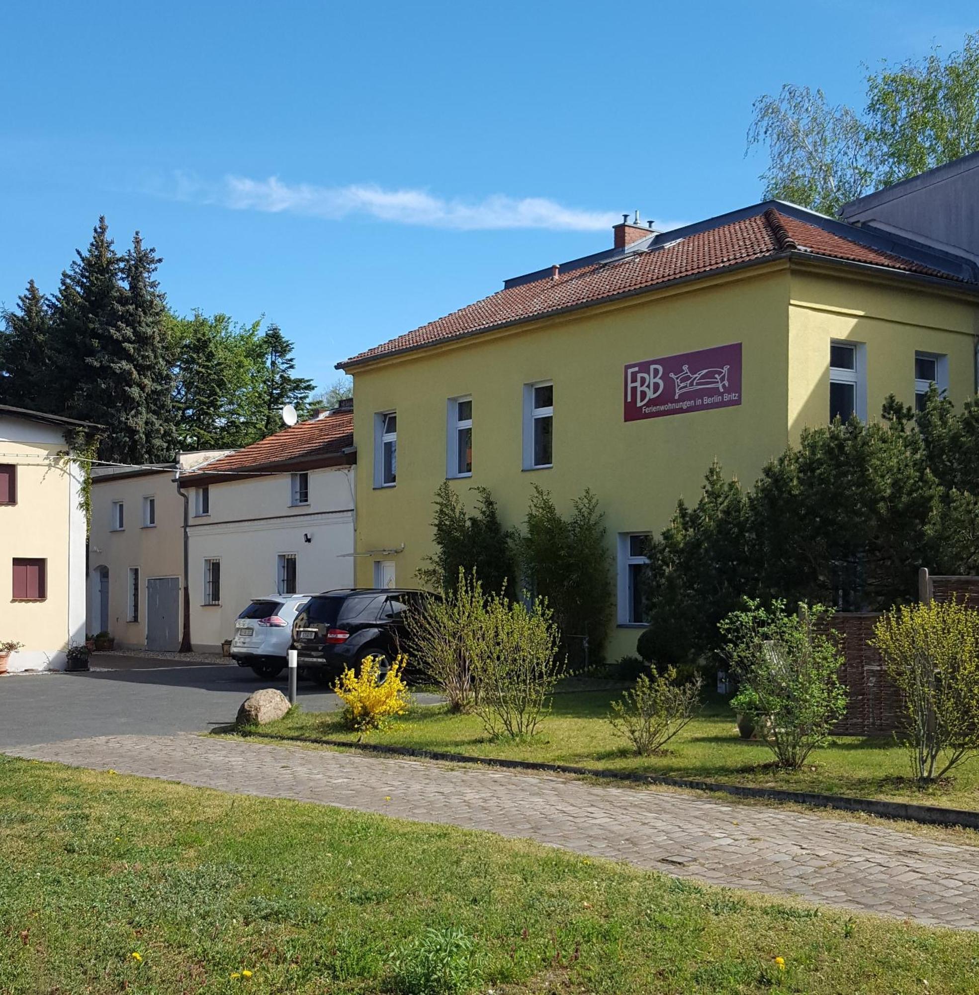 Fewo2-1 Zim Apart-5 Bett-kueche-dusche Wc-parkplatz * Berlim