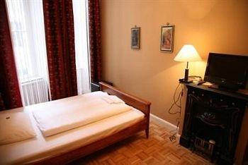 Hotel-maison Am Olivaer Platz 3* Berlin