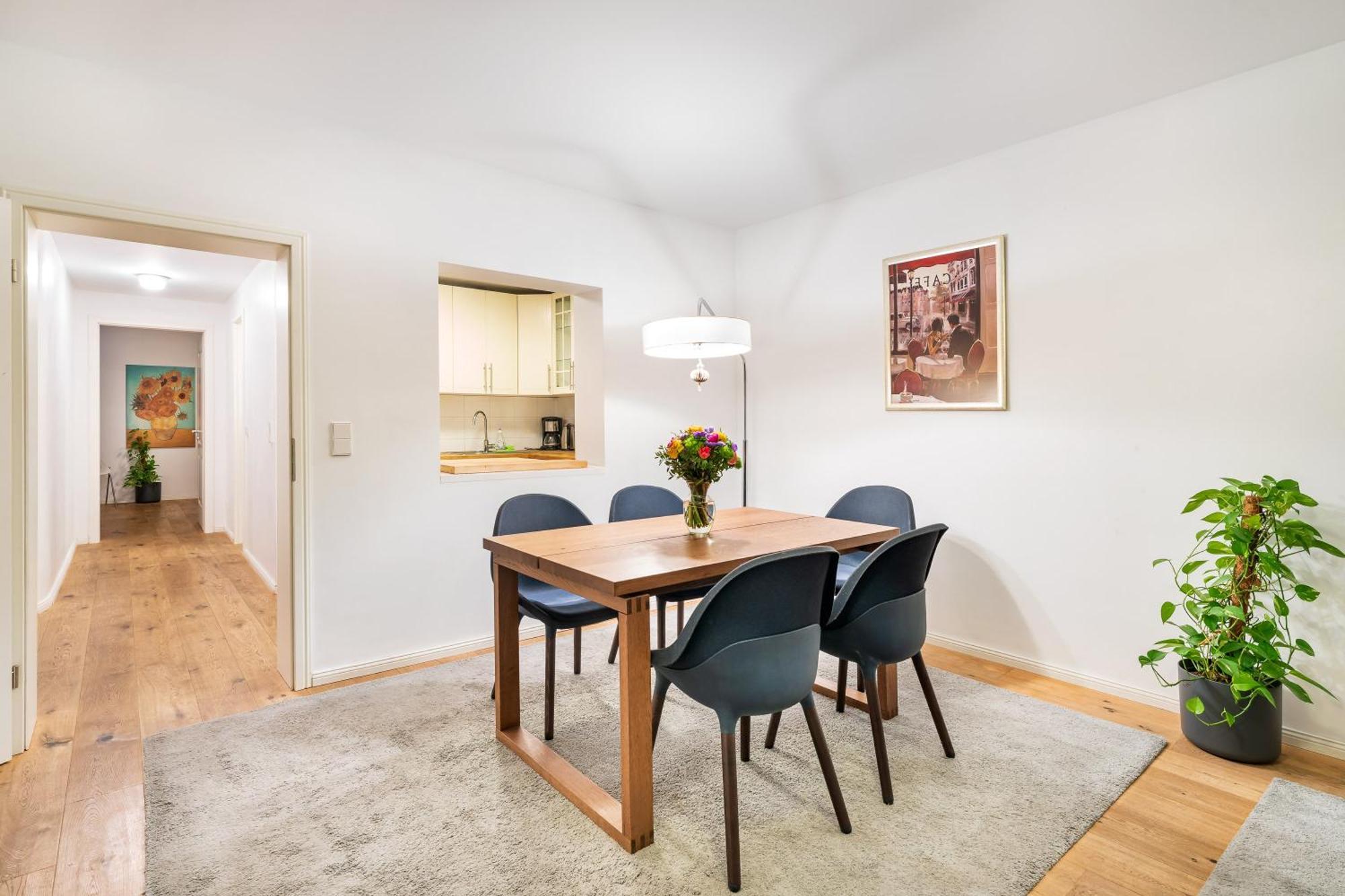 Downtown Apartments Torstr, 4 Unique Units From 1-3 Bedrooms Apartment *