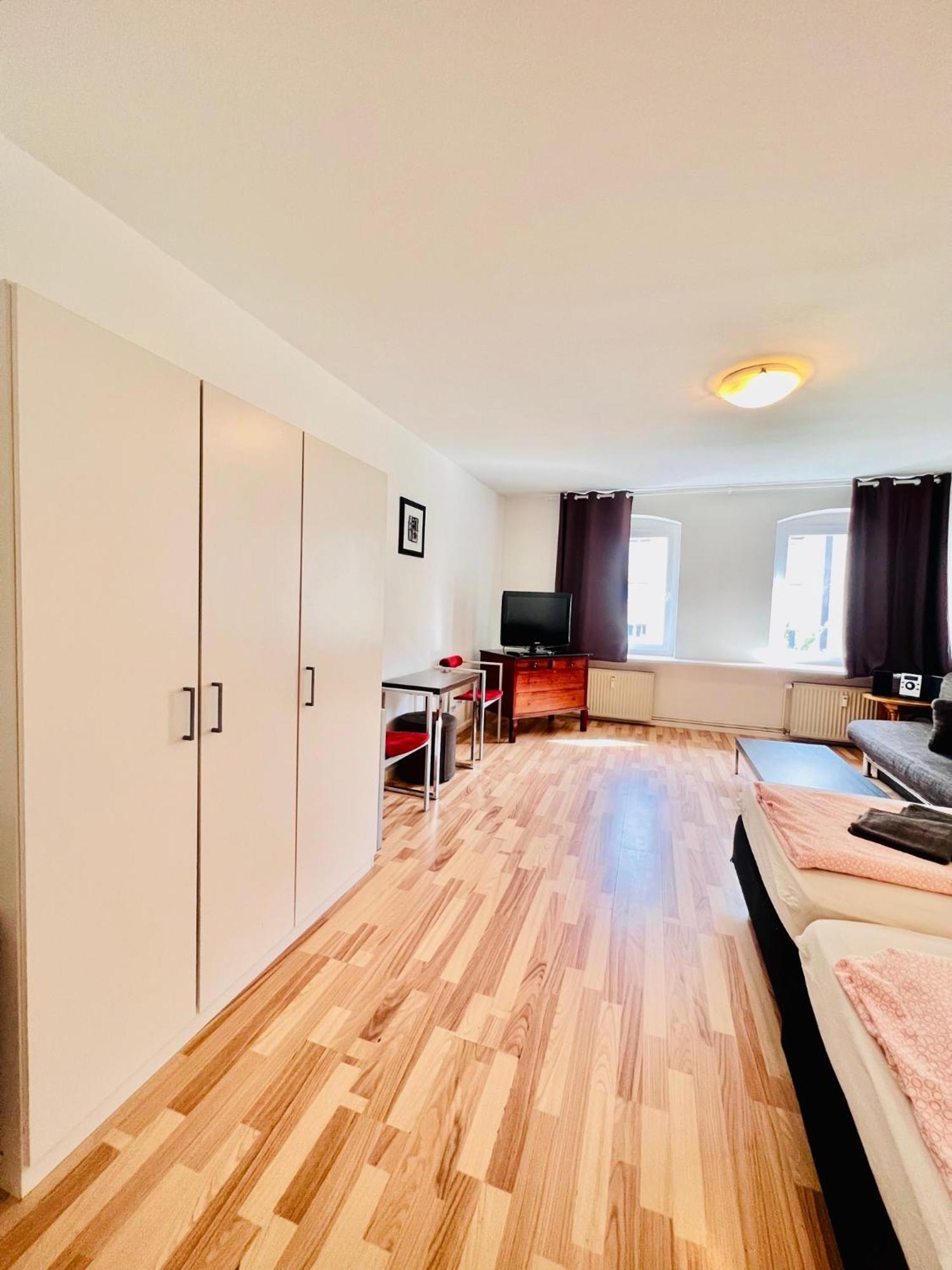 Apartment West *