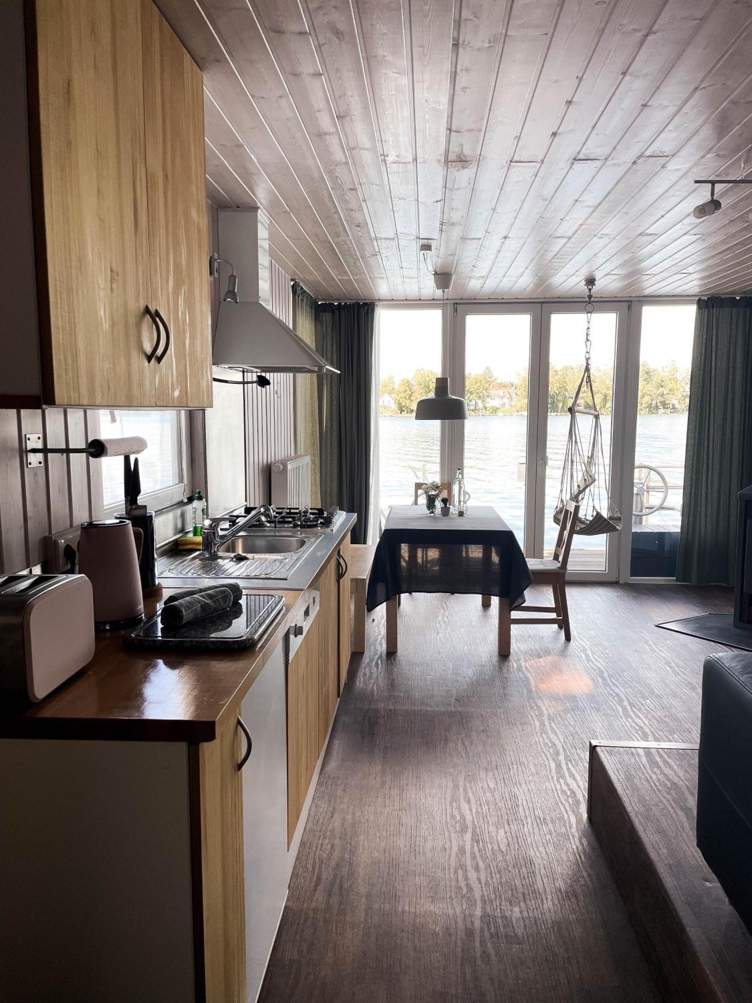 Hausboot Insel Valentinswerder * Berlin