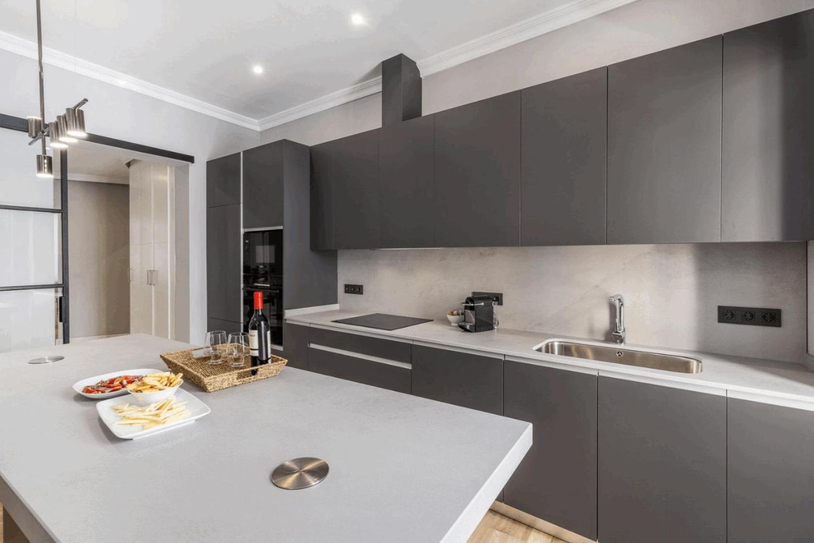 Elegant Apartment