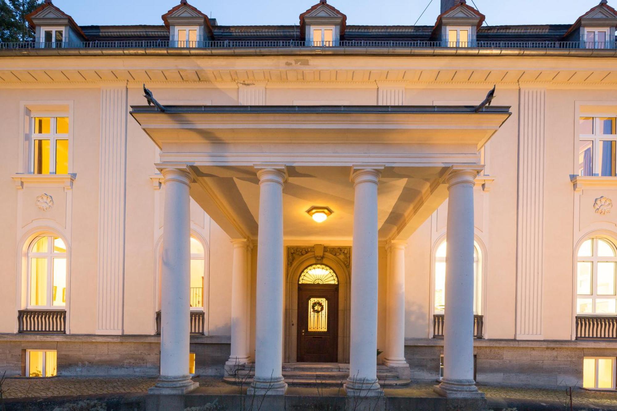 Hotel Europäische Akademie 3*