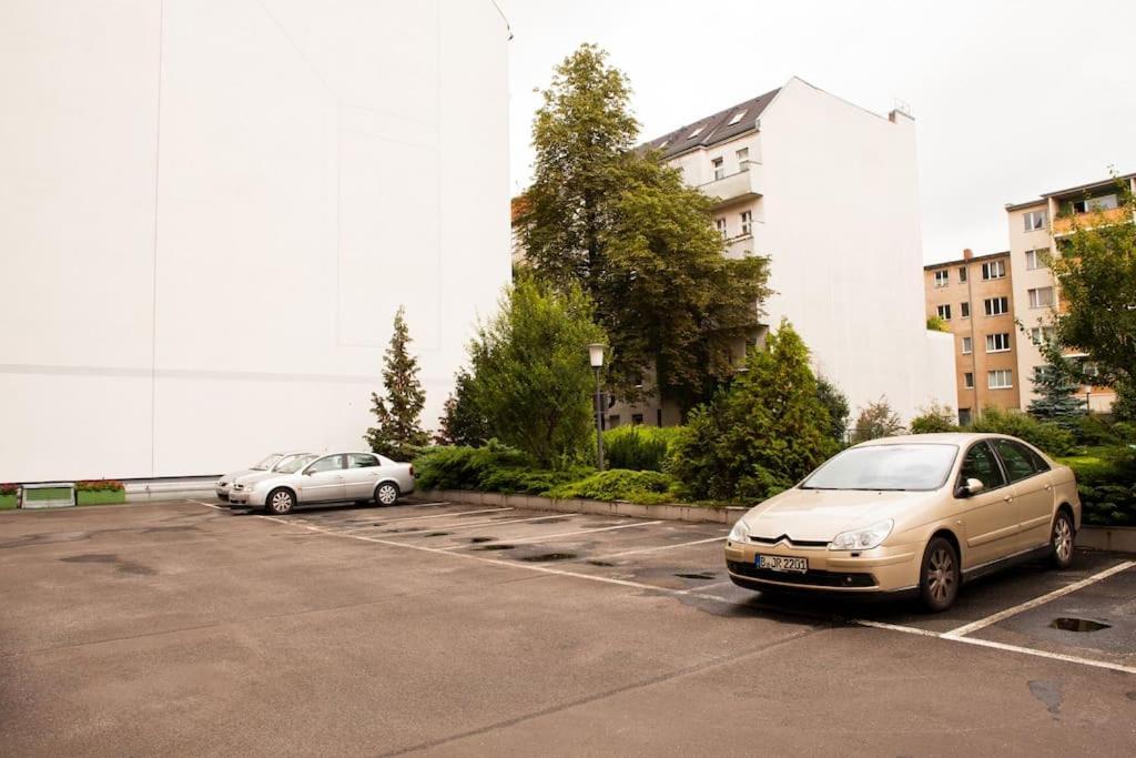 Modern & Bright +parking @kurfuerstendamm Apartment Berlin