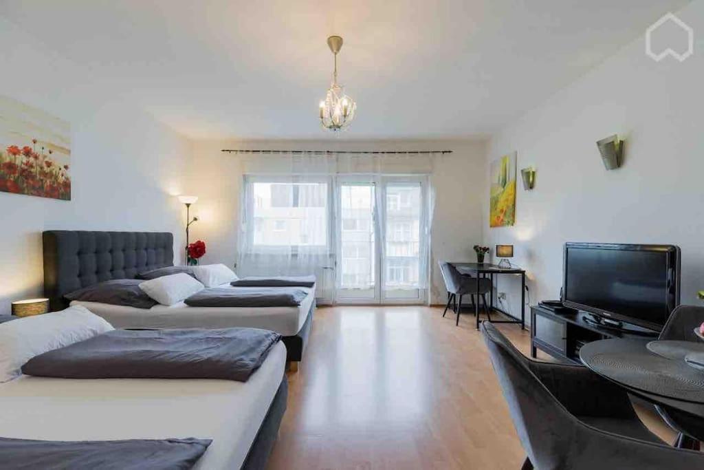 Apartment Modern & Bright +parking @kurfuerstendamm