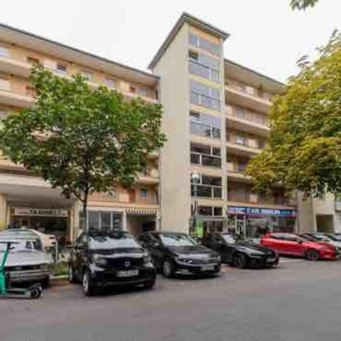Apartment Modern & Bright +parking @kurfuerstendamm Berlin