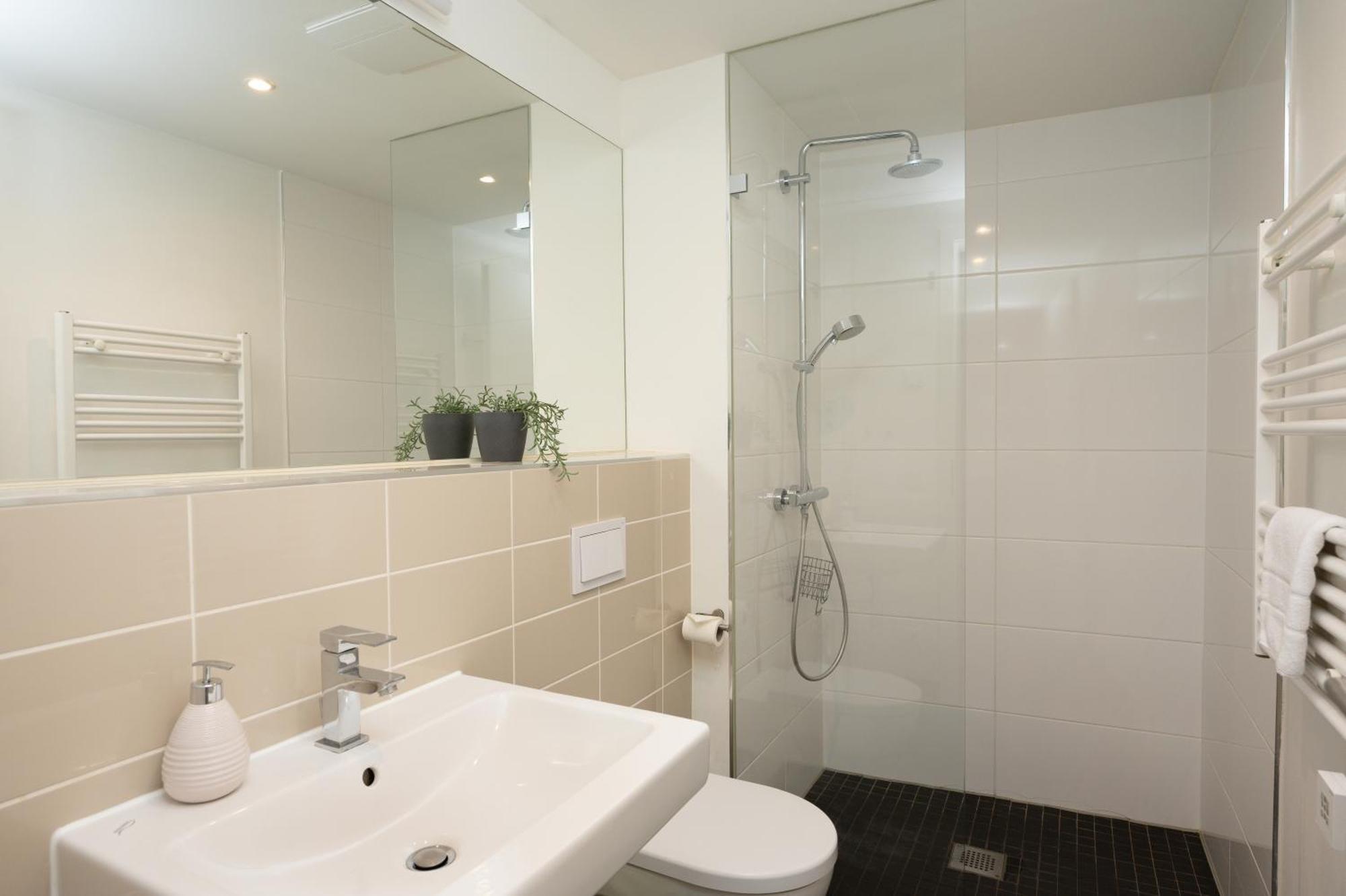 Apartment At Alexanderplatz *