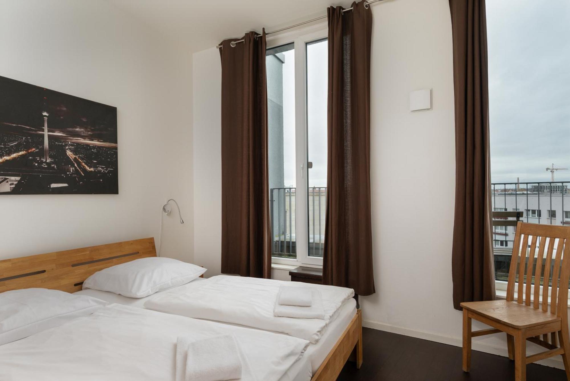 At Alexanderplatz Apartment Berlin