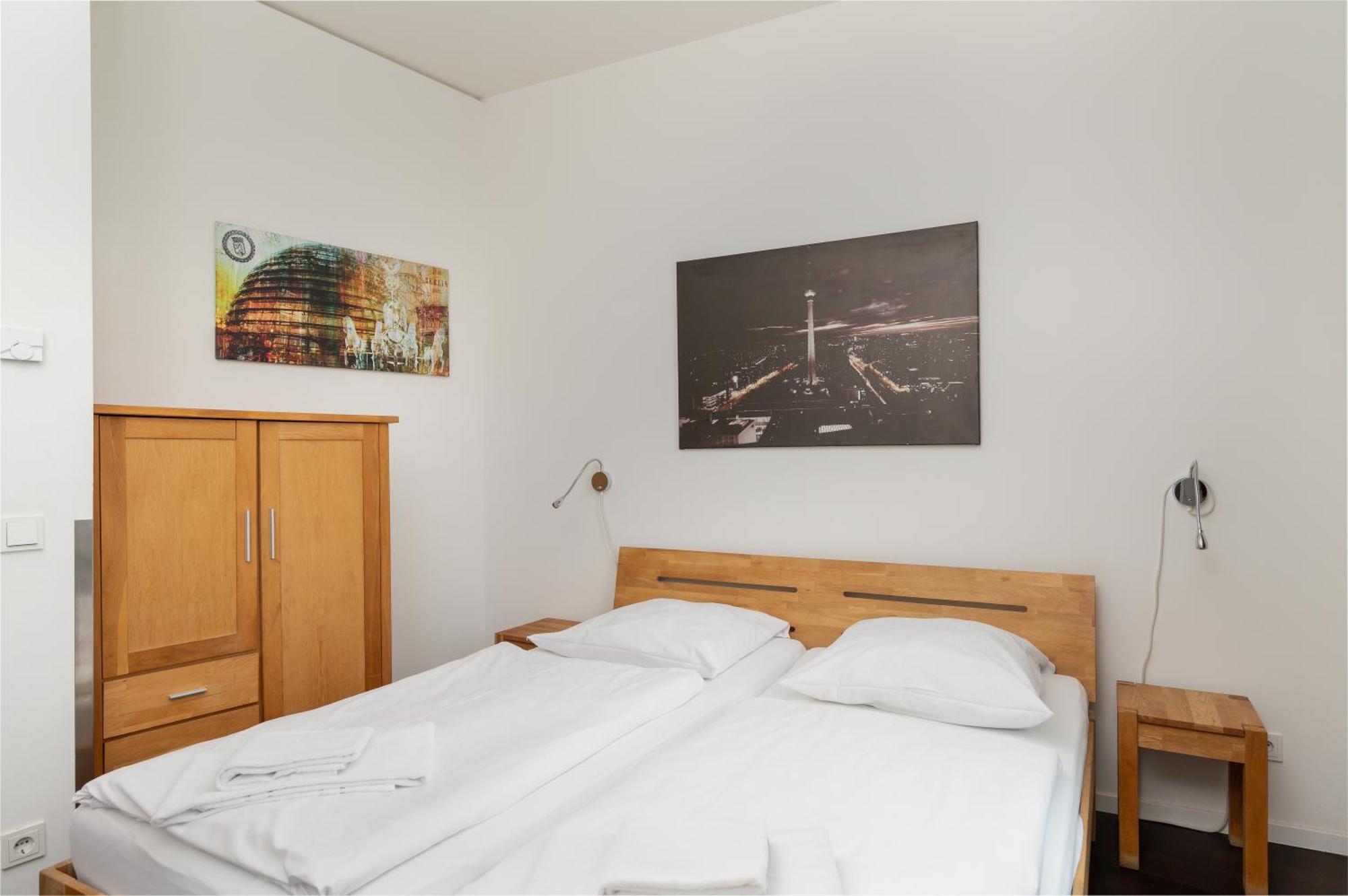 At Alexanderplatz Apartment Berlin