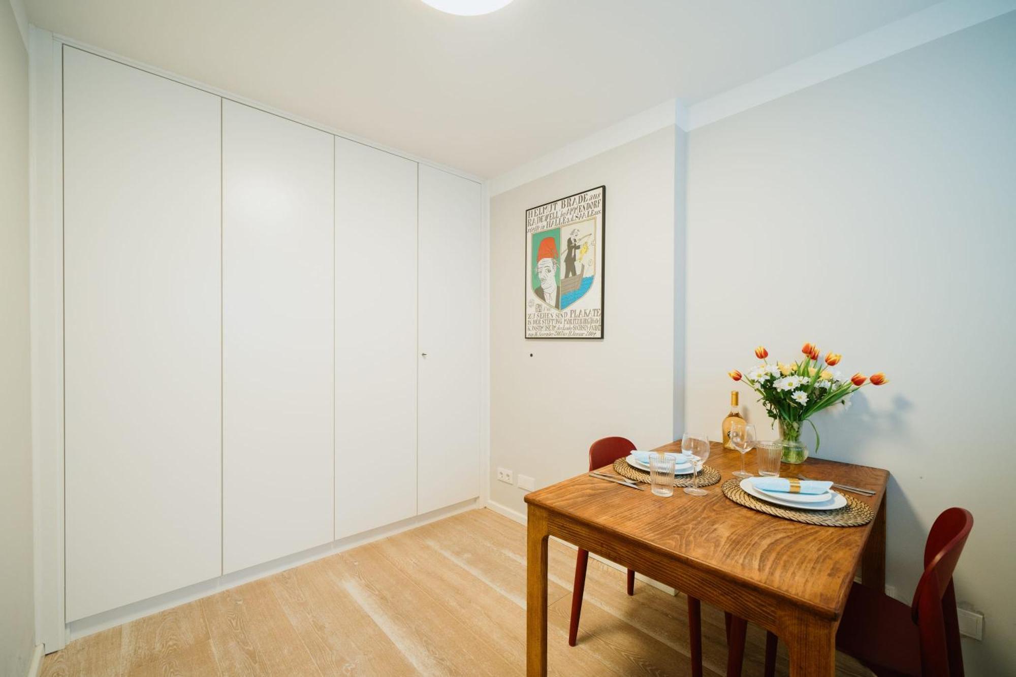 Homely - Cozy Studio, Modern, Near Theater & Kurfuerstendamm Apartment Berlin