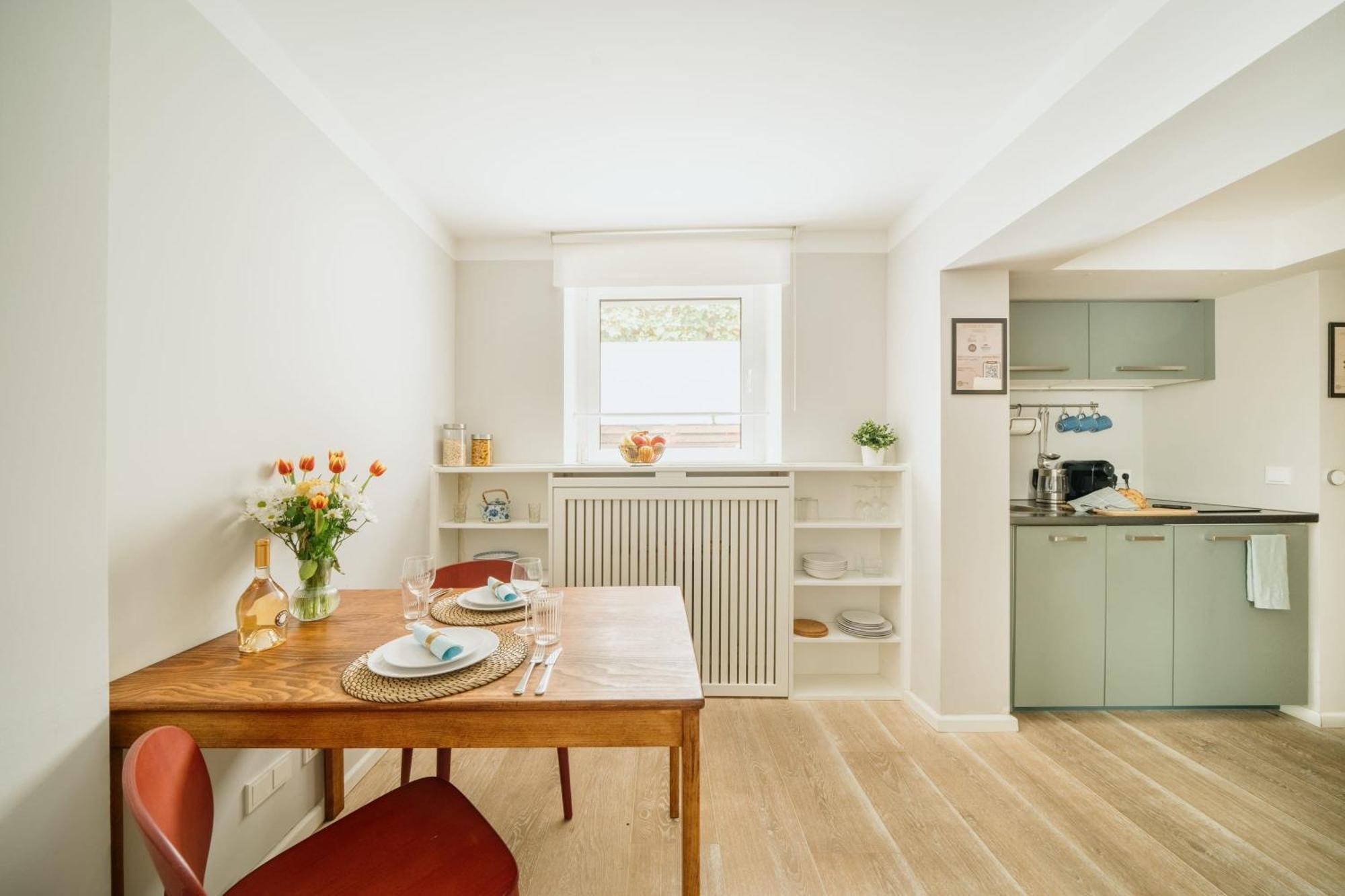 Homely - Cozy Studio, Modern, Near Theater & Kurfuerstendamm