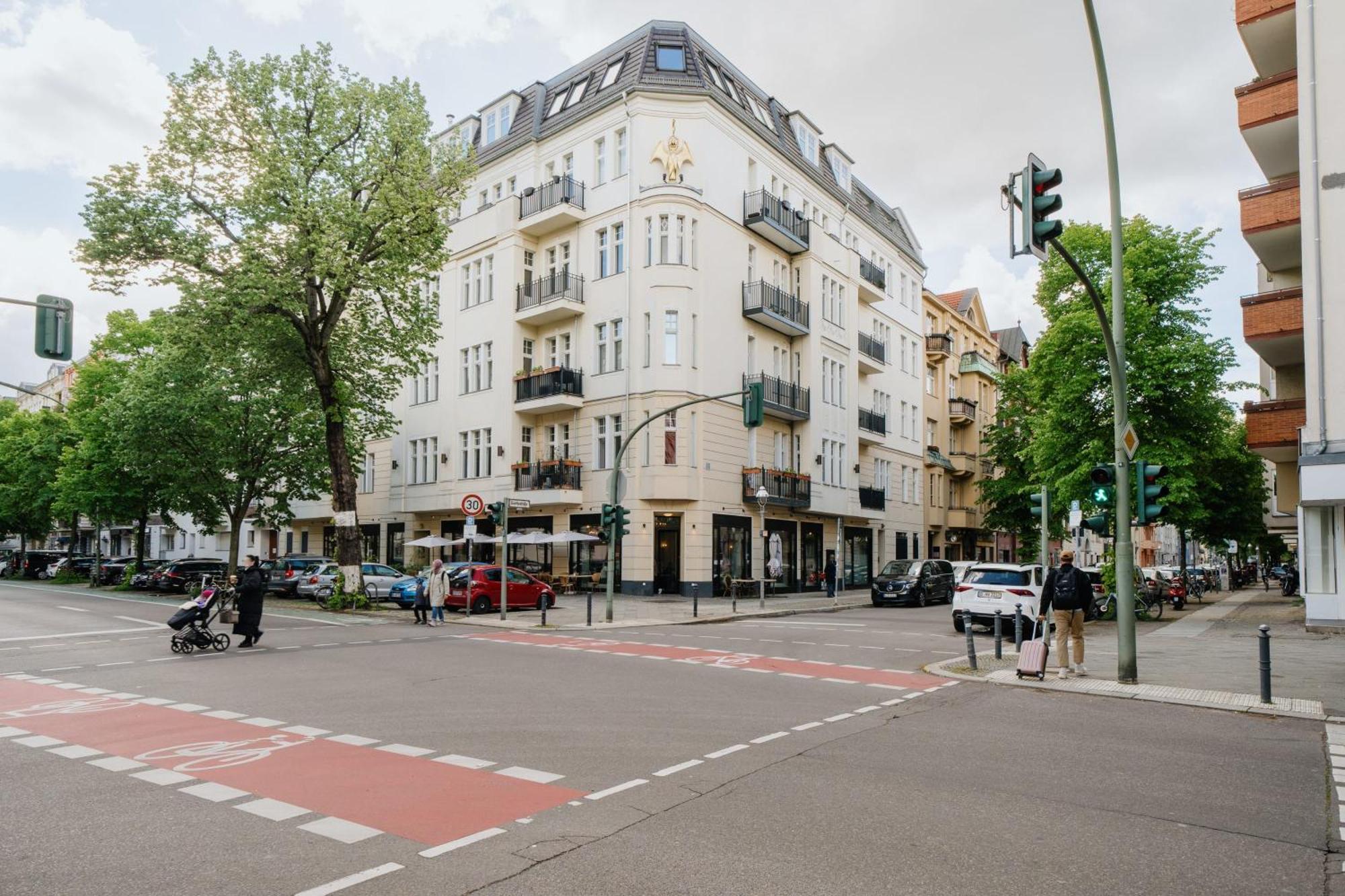 Apartment Homely - Cozy Studio, Modern, Near Theater & Kurfuerstendamm *