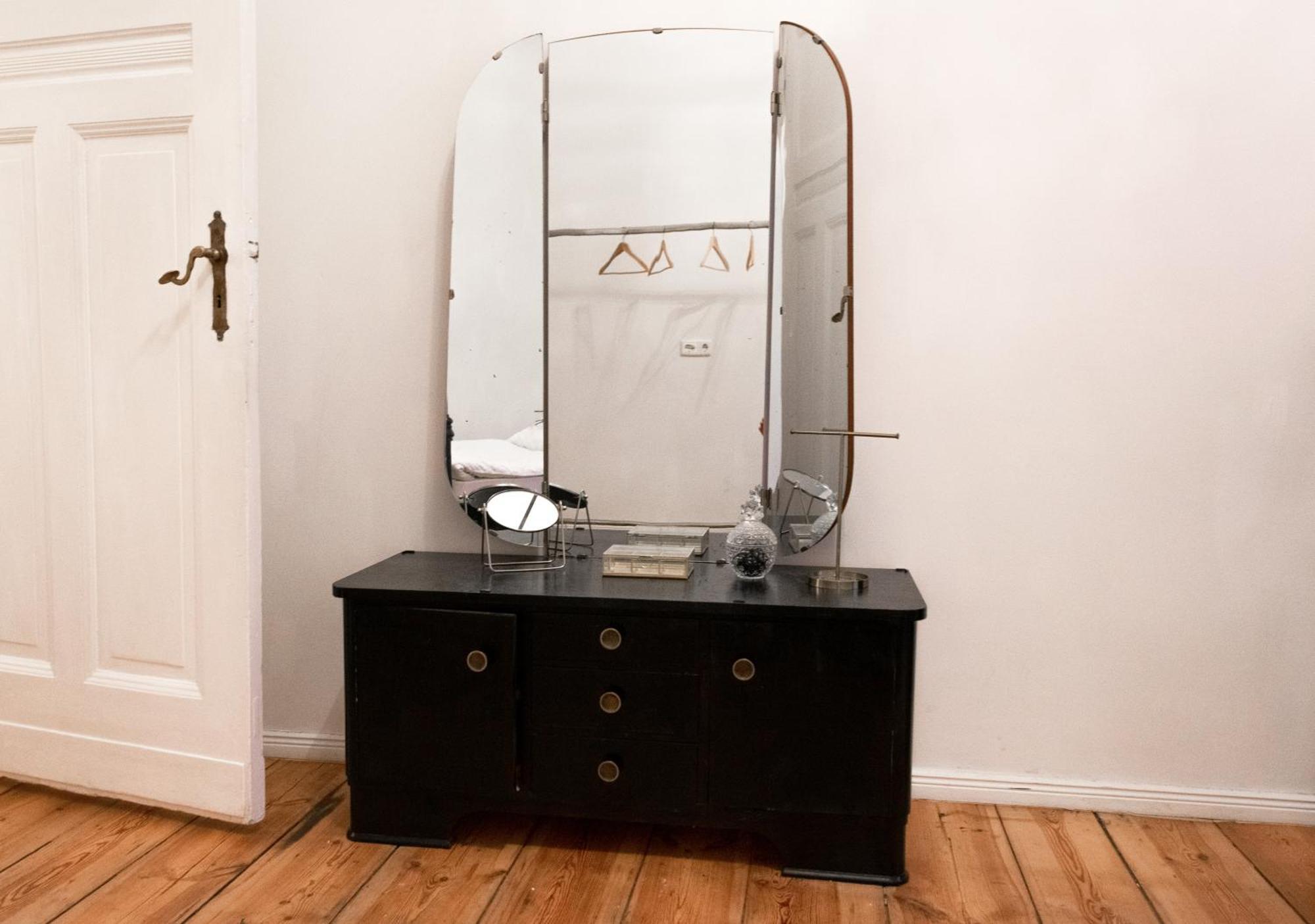 Artistic Apartment *