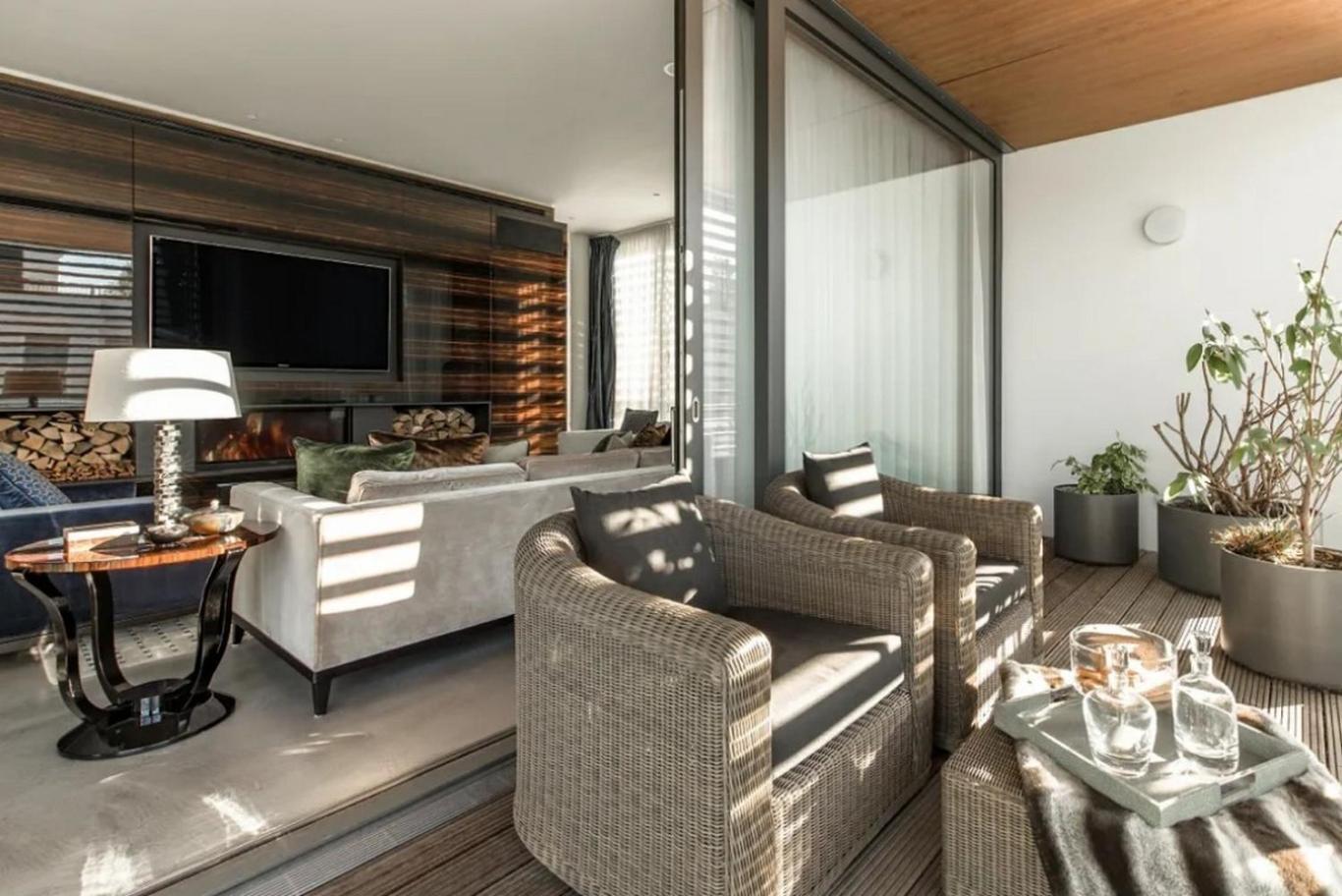 Private Penthouse *