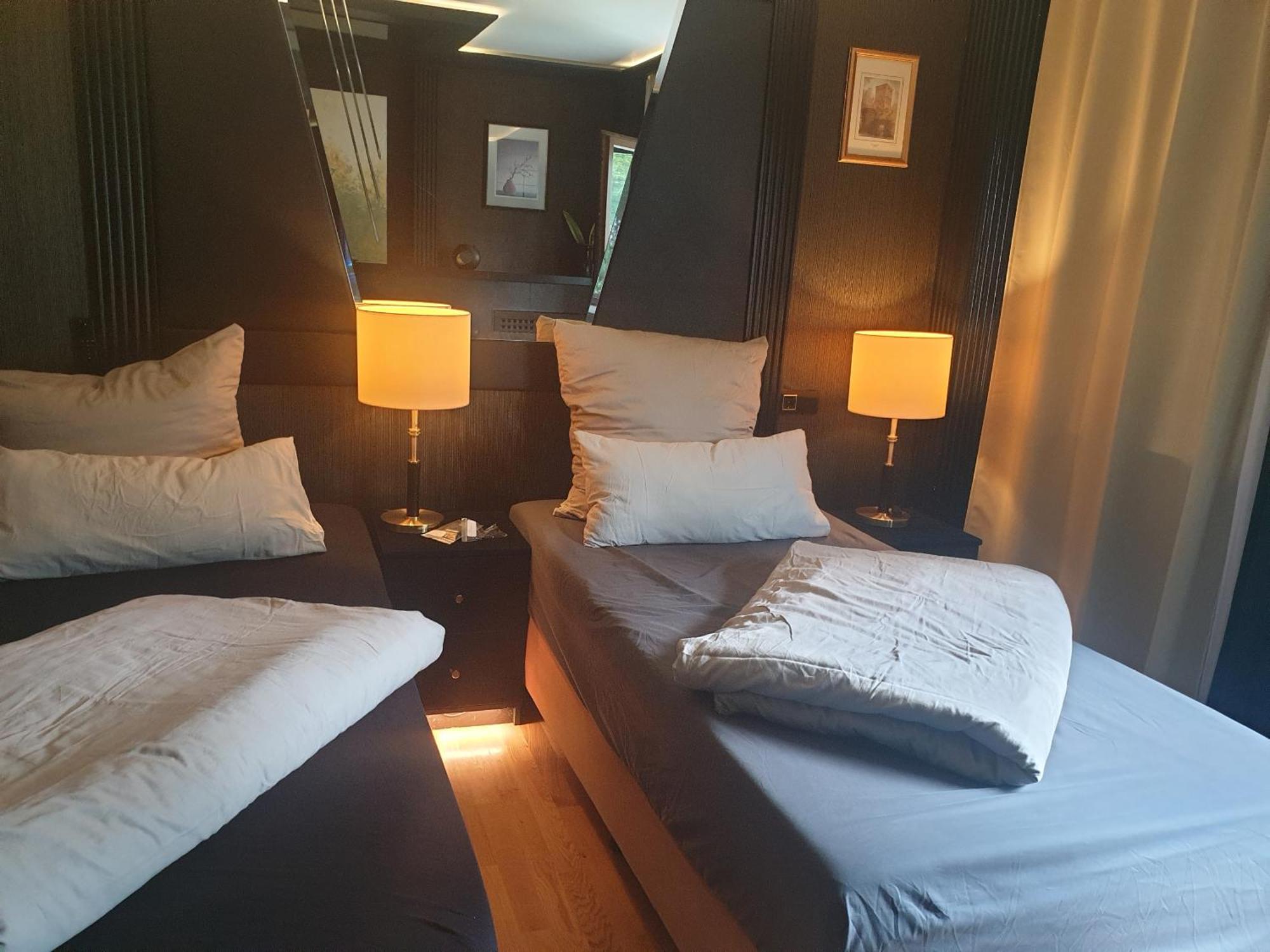 Miet-kamp Ruhig, Zentral, Nahe Messe, Ausgefallenes Design 2 Schlafzimmer Berlin