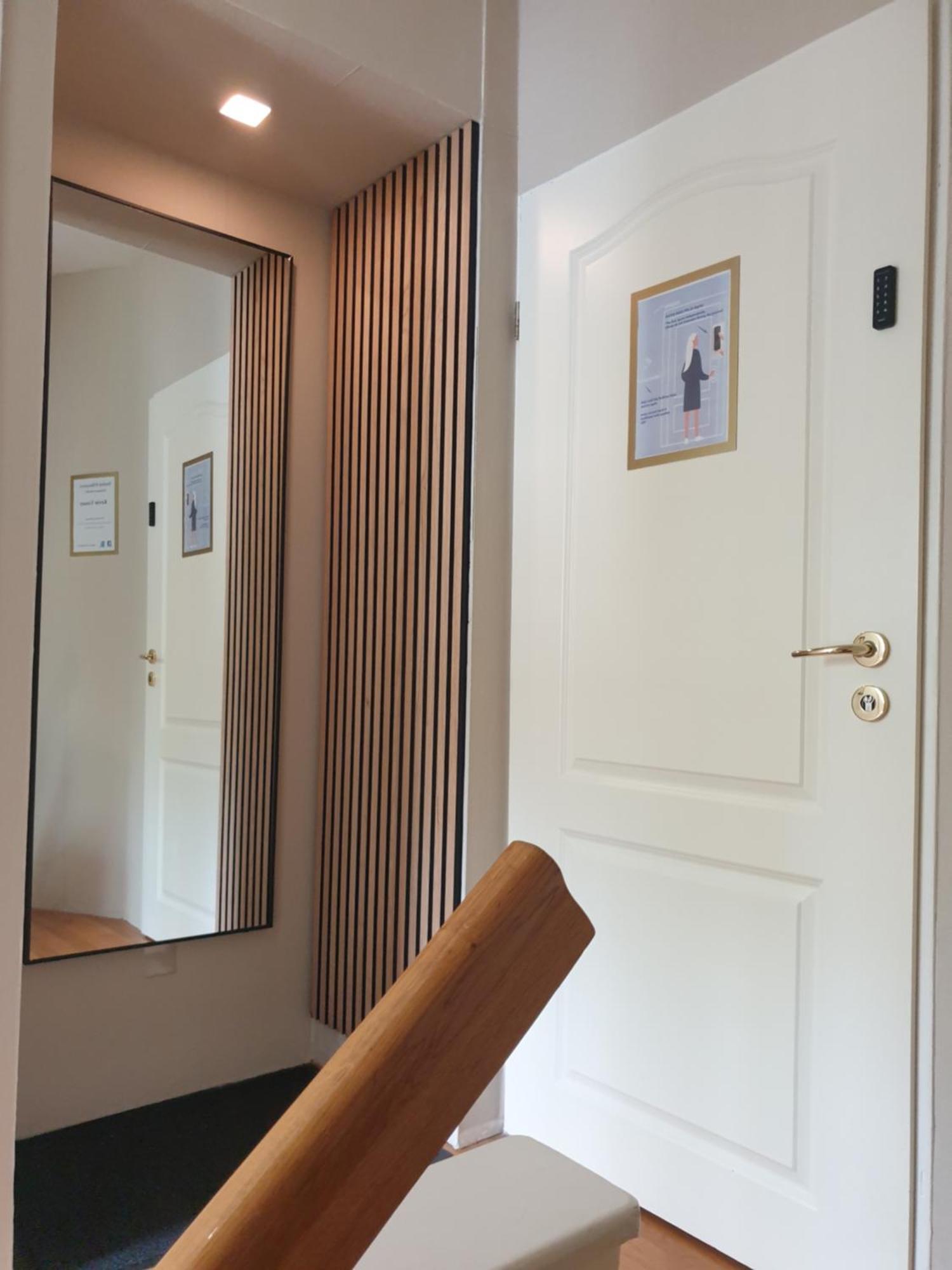 Miet-kamp Ruhig, Zentral, Nahe Messe, Ausgefallenes Design 2 Schlafzimmer Apartment *