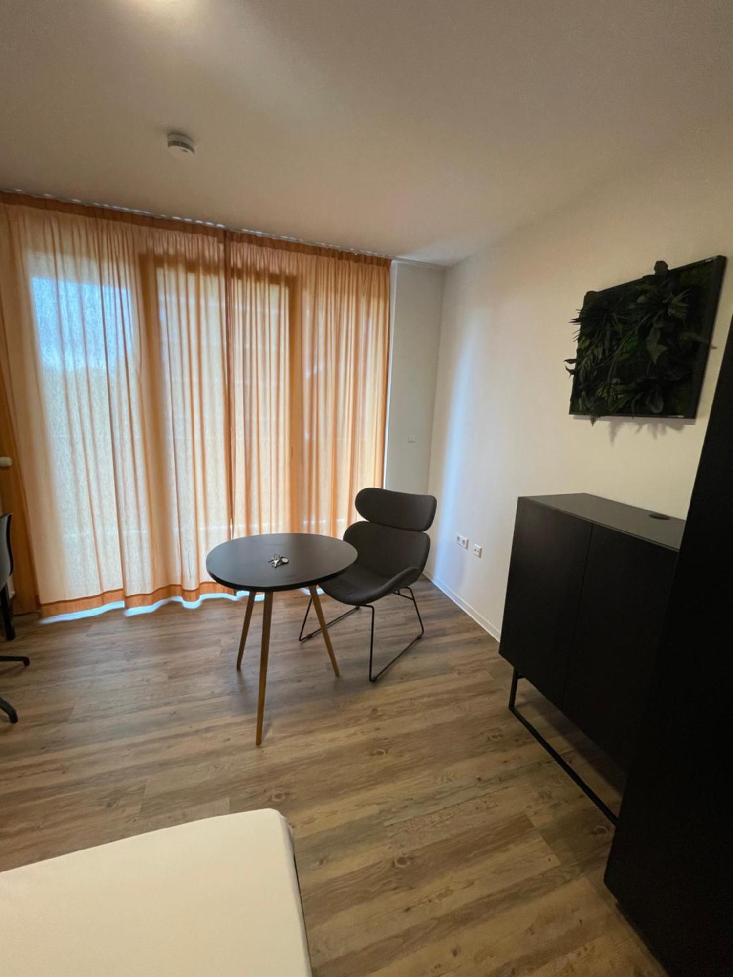 In Tempelhof Apartment *