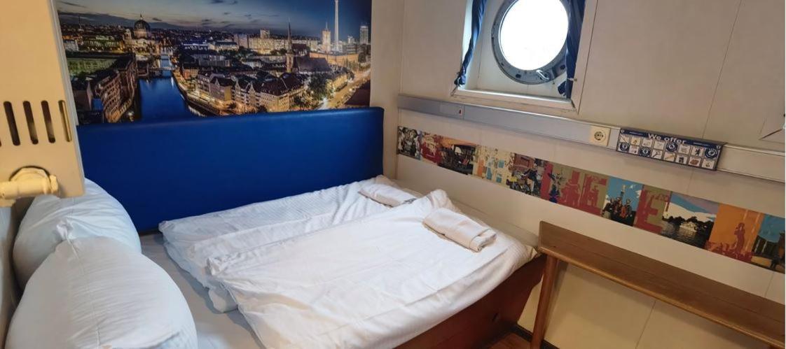 Shipotel-Berlin Gmbh, Shipotel Eastern & Shipotel Western 2*