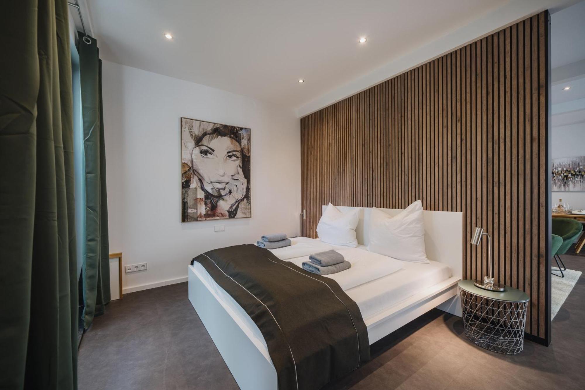 Homely - Luxury Loft, Modern, Near Kurfuerstendamm I Cafe Apartment *