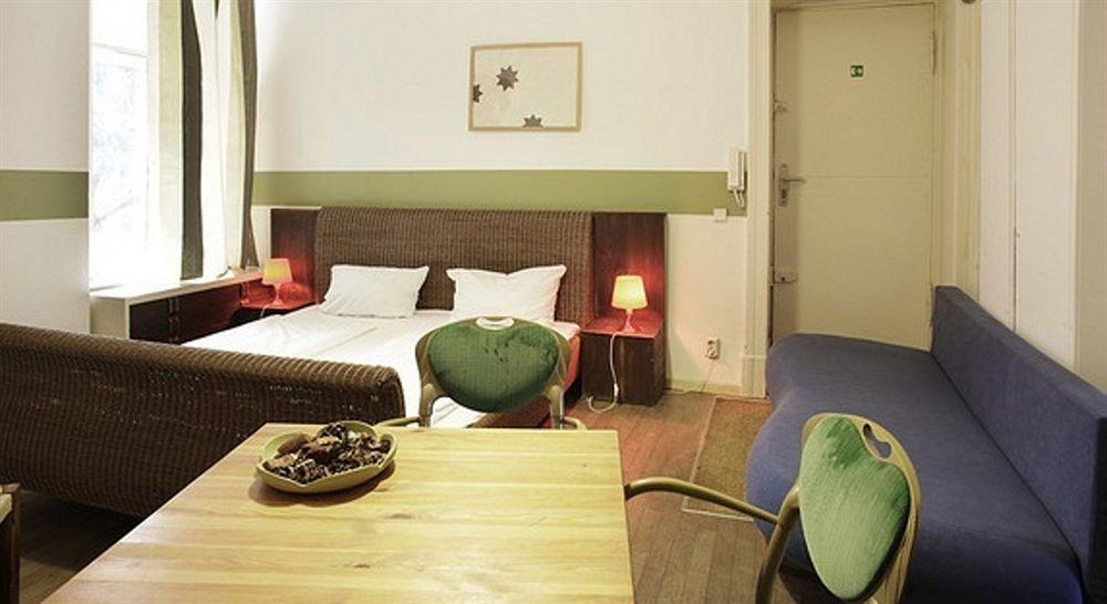 Overnight Hotel 3*