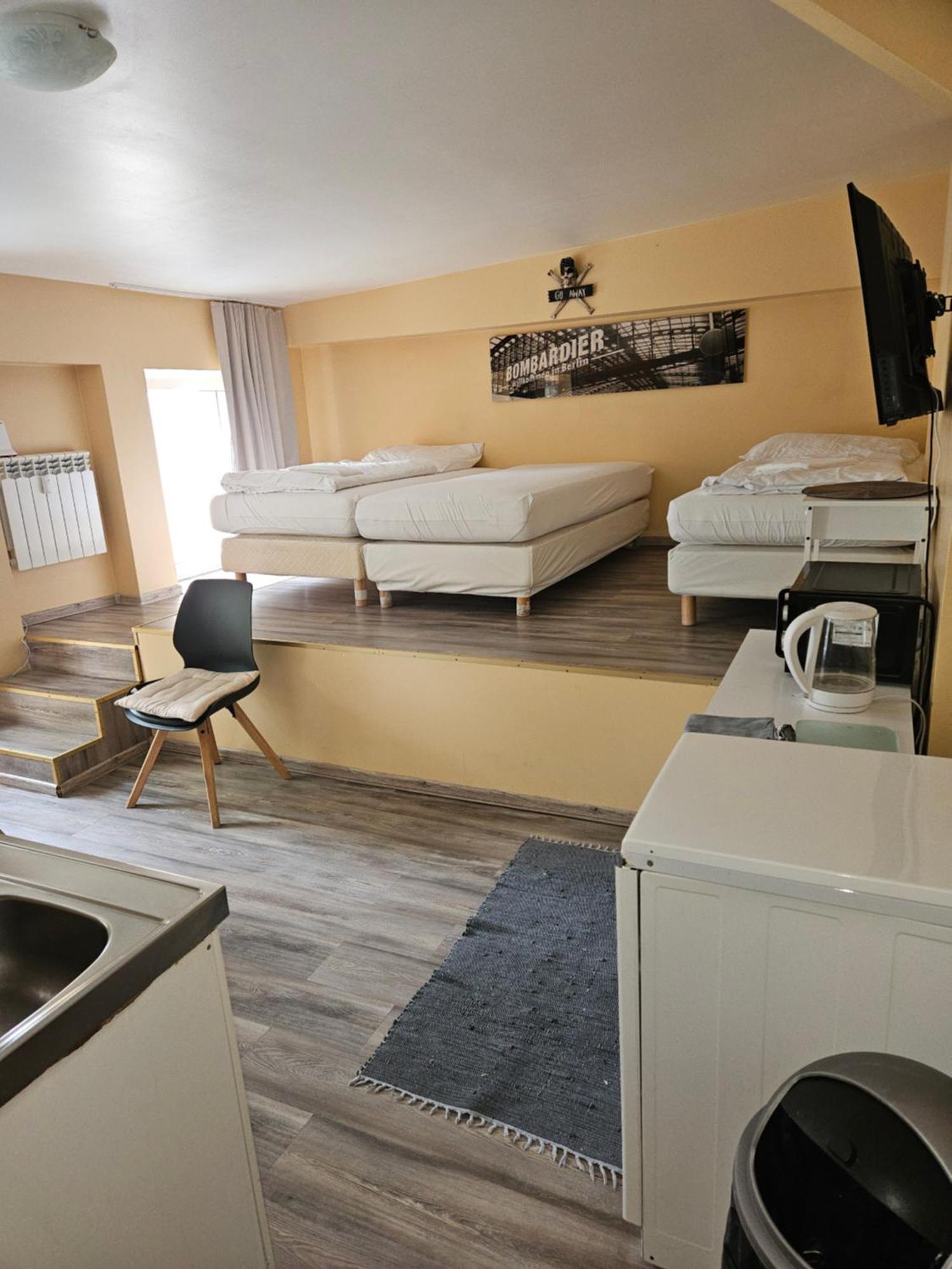 11 By Lorenc Guest house Berlin