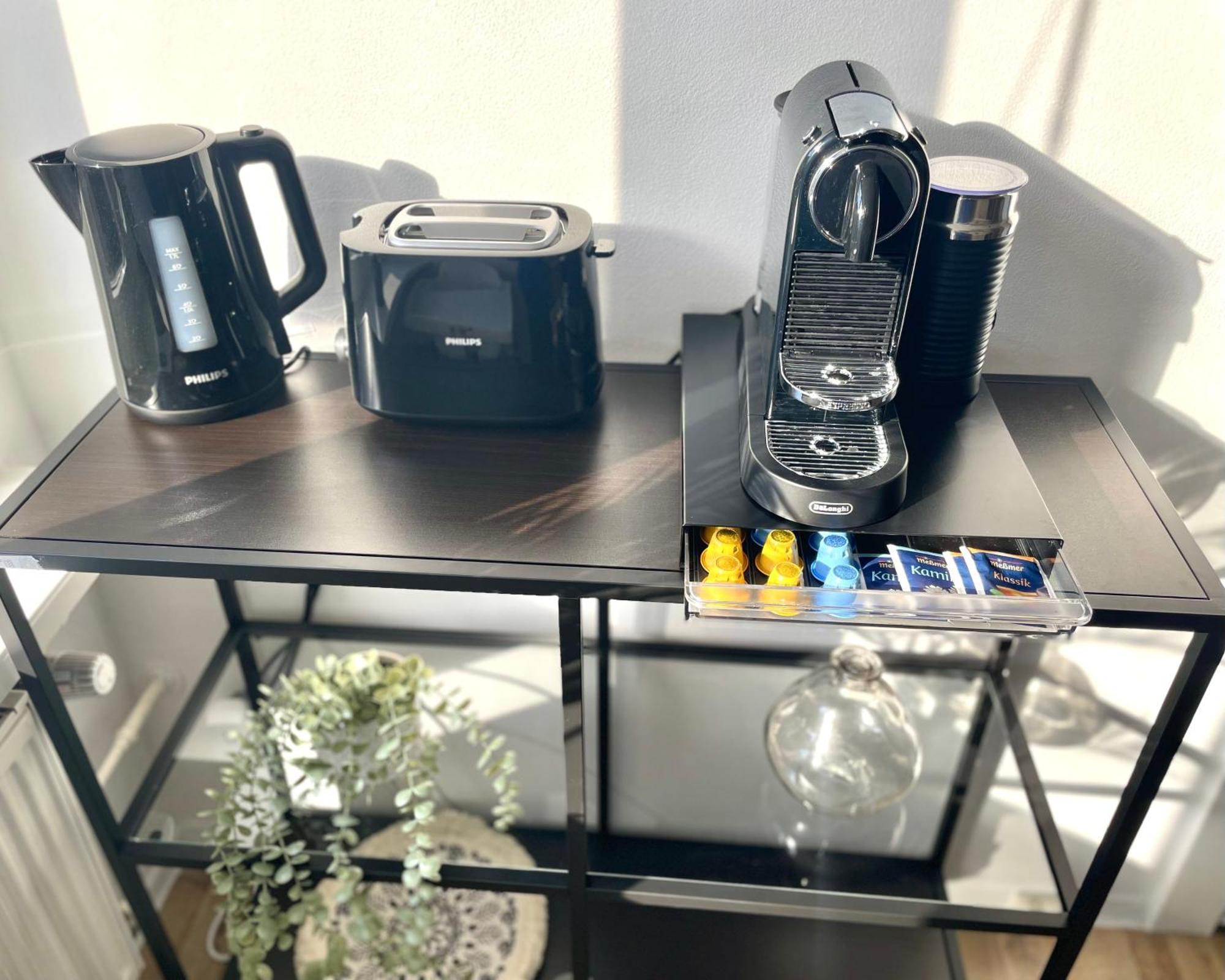 Urban Harmony Apartment *