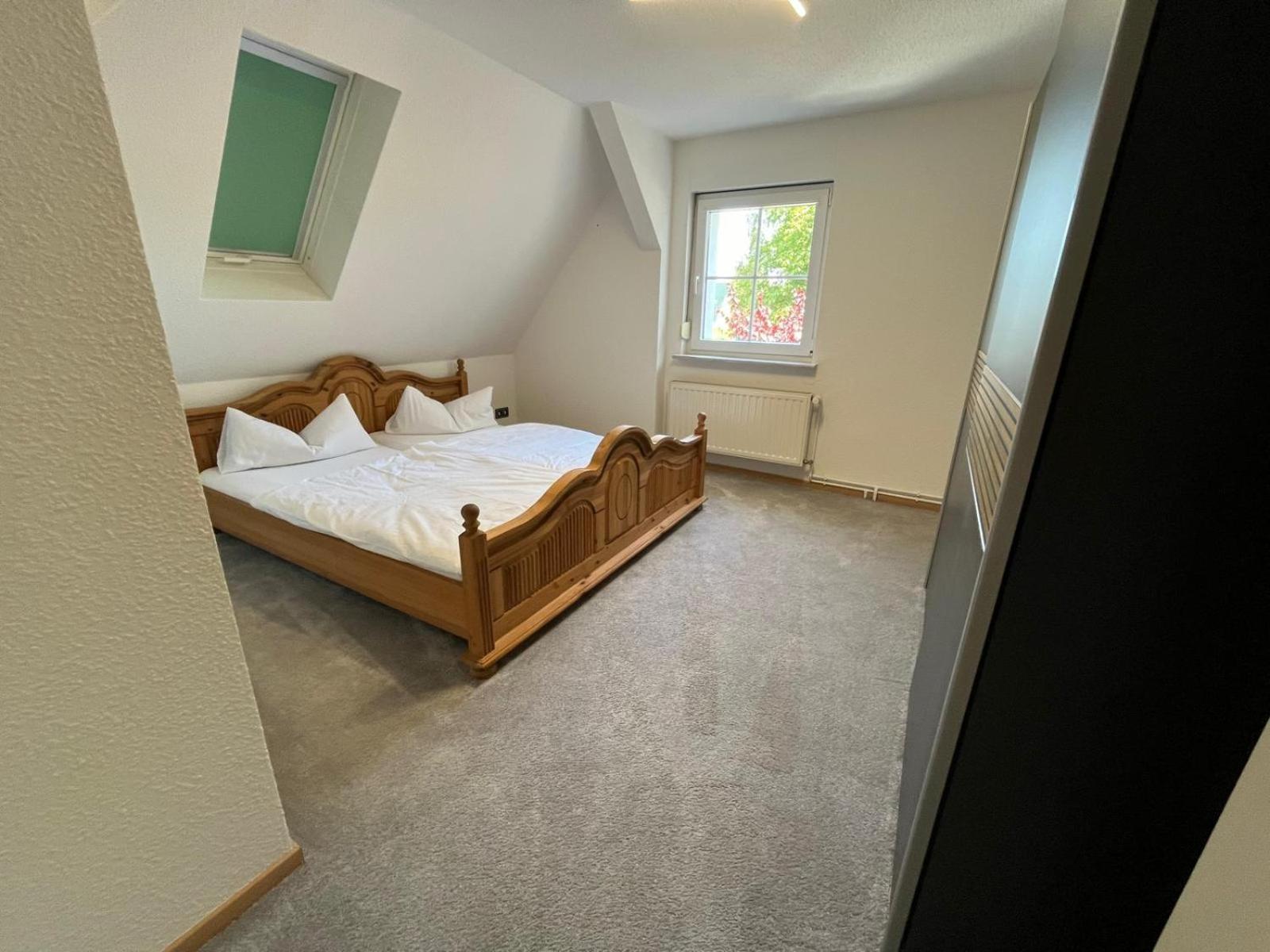 Frundsberg 24-ferienhaus, Zentral Im Herzen Berlins, Pkw-stellplatz Und W-lan Kostenlos *