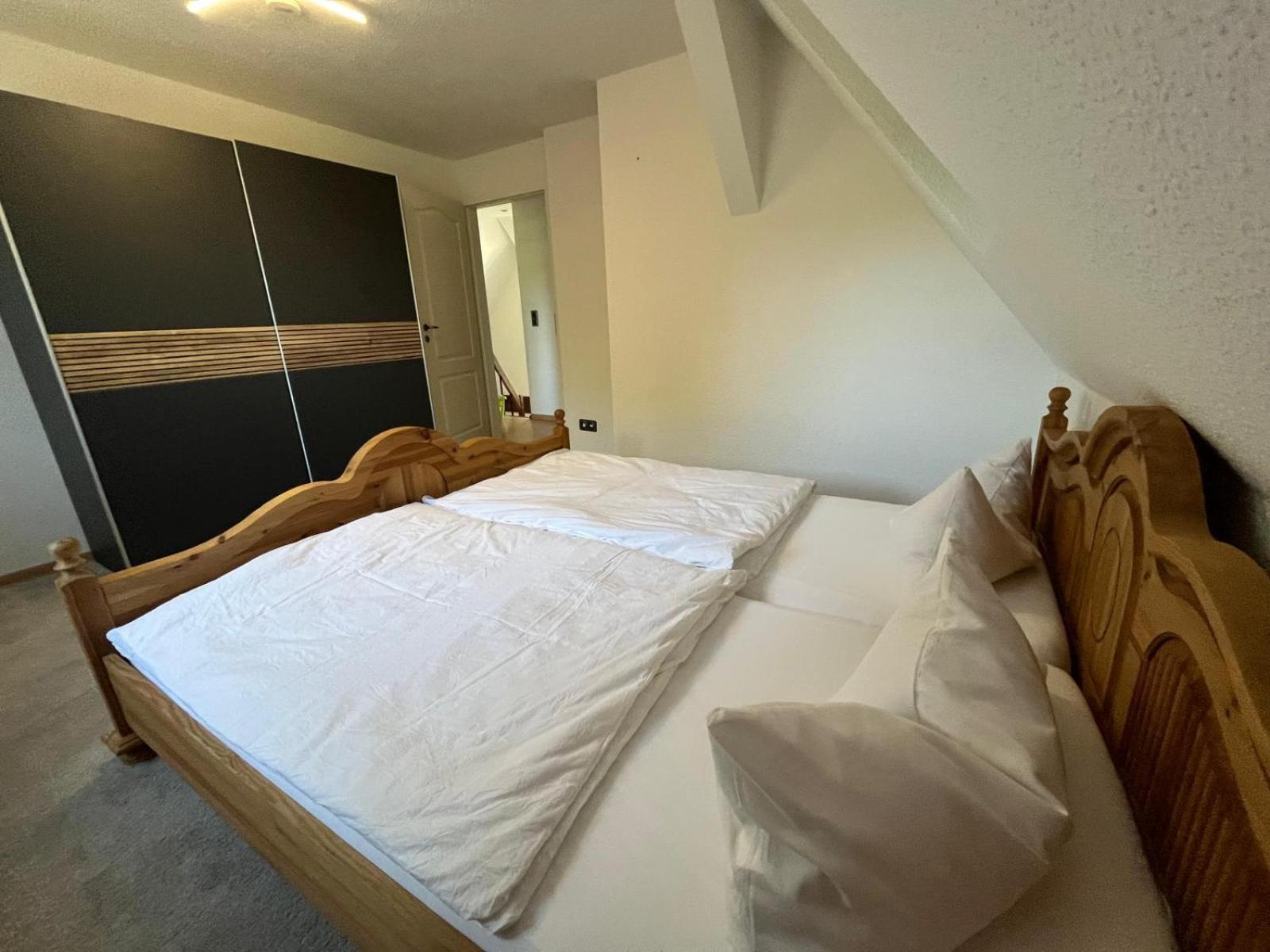 Frundsberg 24-ferienhaus, Zentral Im Herzen Berlins, Pkw-stellplatz Und W-lan Kostenlos *