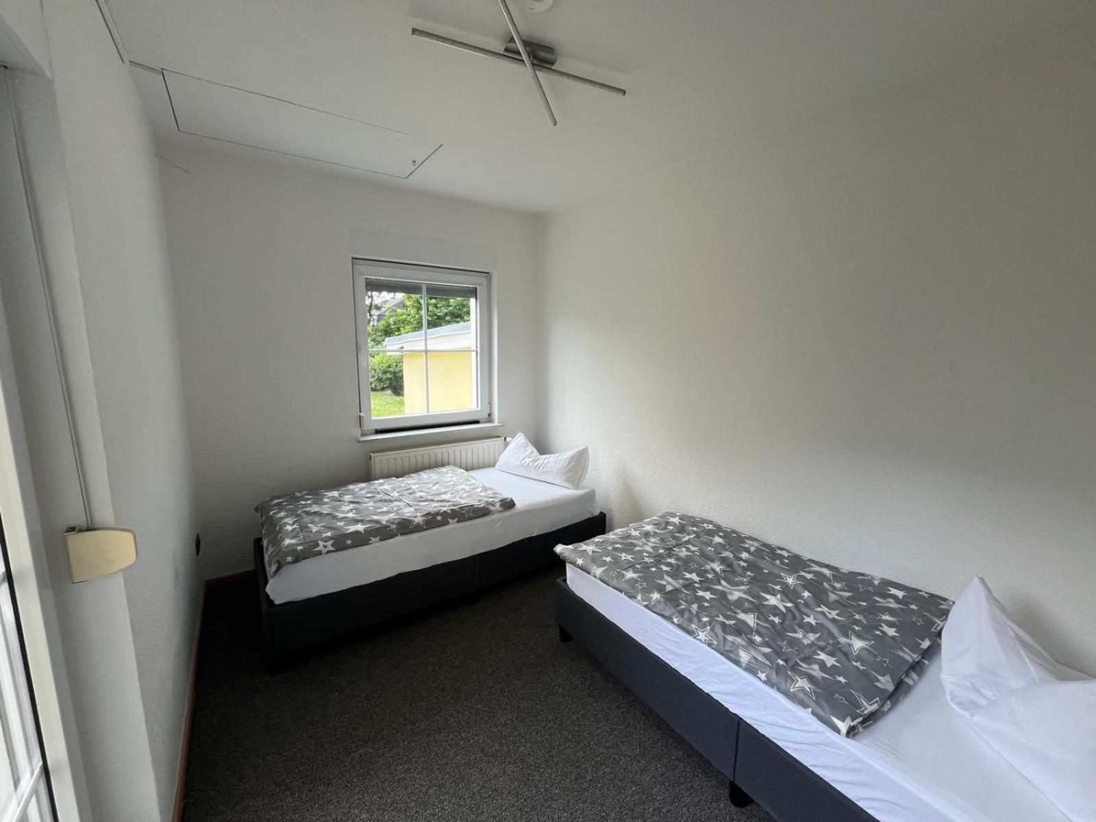 Frundsberg 24-ferienhaus, Zentral Im Herzen Berlins, Pkw-stellplatz Und W-lan Kostenlos
