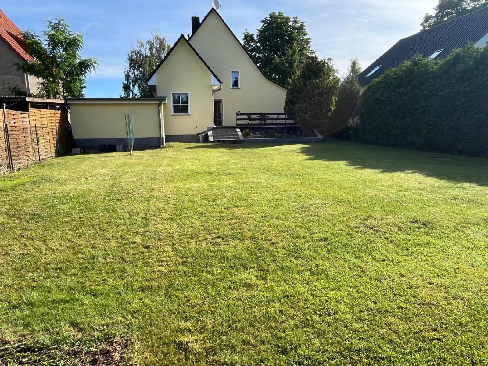 Frundsberg 24-ferienhaus, Zentral Im Herzen Berlins, Pkw-stellplatz Und W-lan Kostenlos *